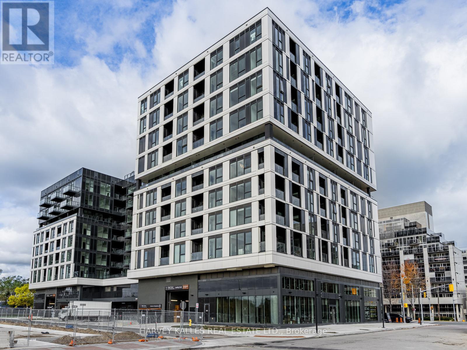 425 - 1037 THE QUEENSWAY, Toronto, Ontario