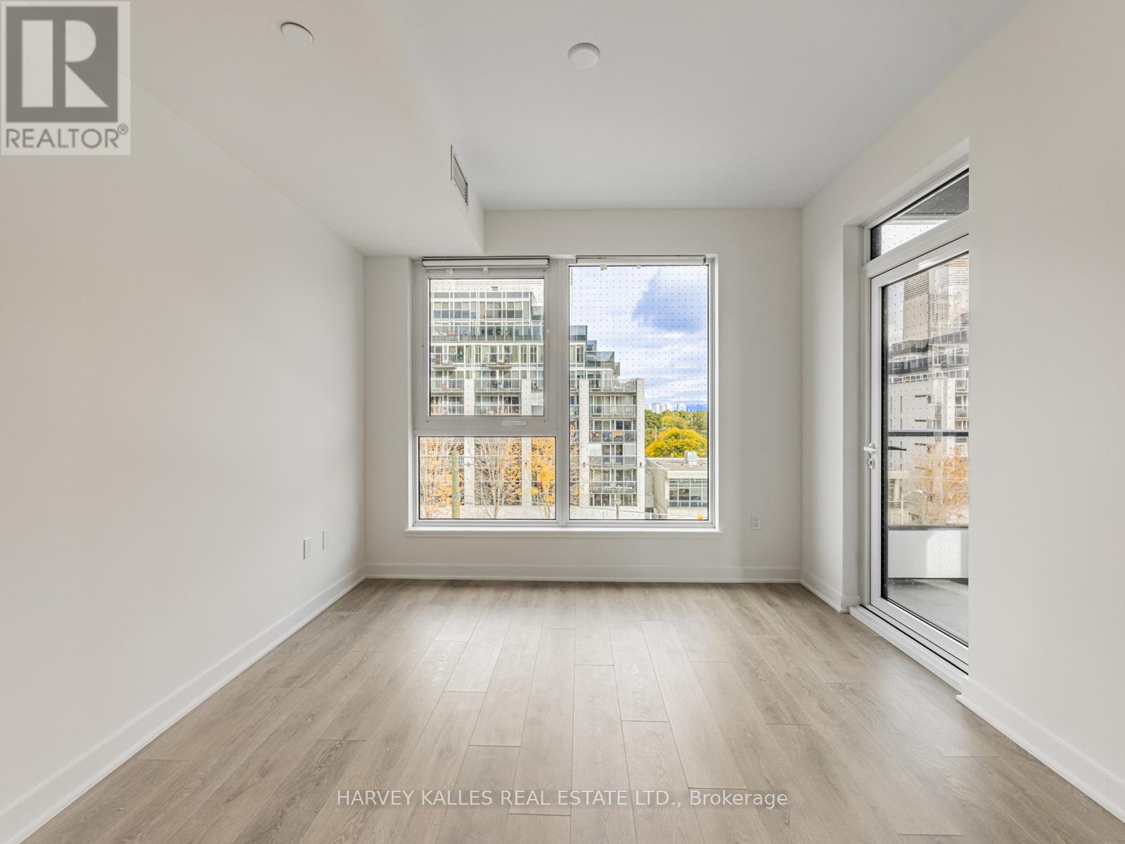 425 - 1037 The Queensway, Toronto, Ontario  M8Z 6C7 - Photo 11 - W12484284