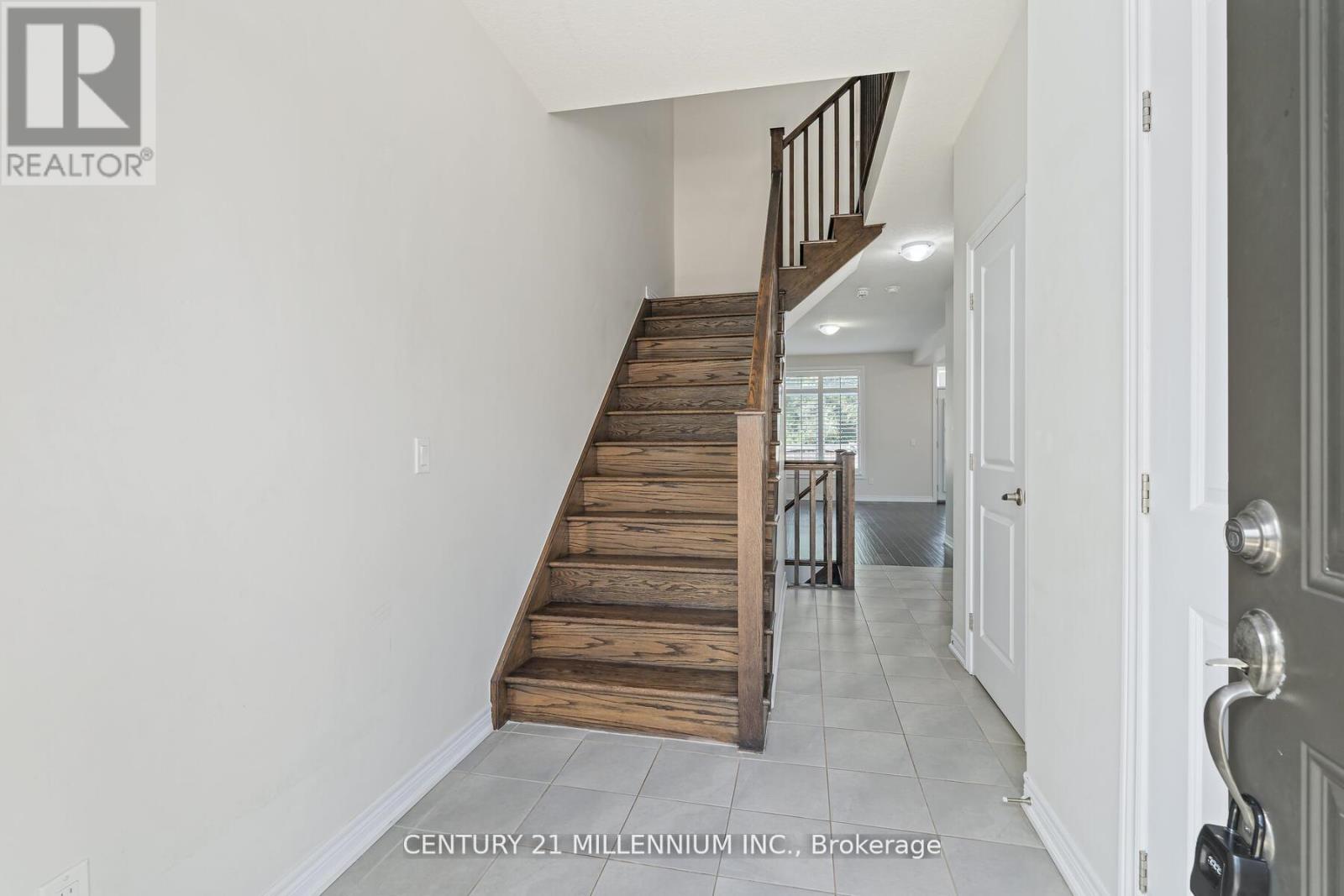 2368 Natasha Circle, Oakville, Ontario  L6M 1N9 - Photo 15 - W12484290