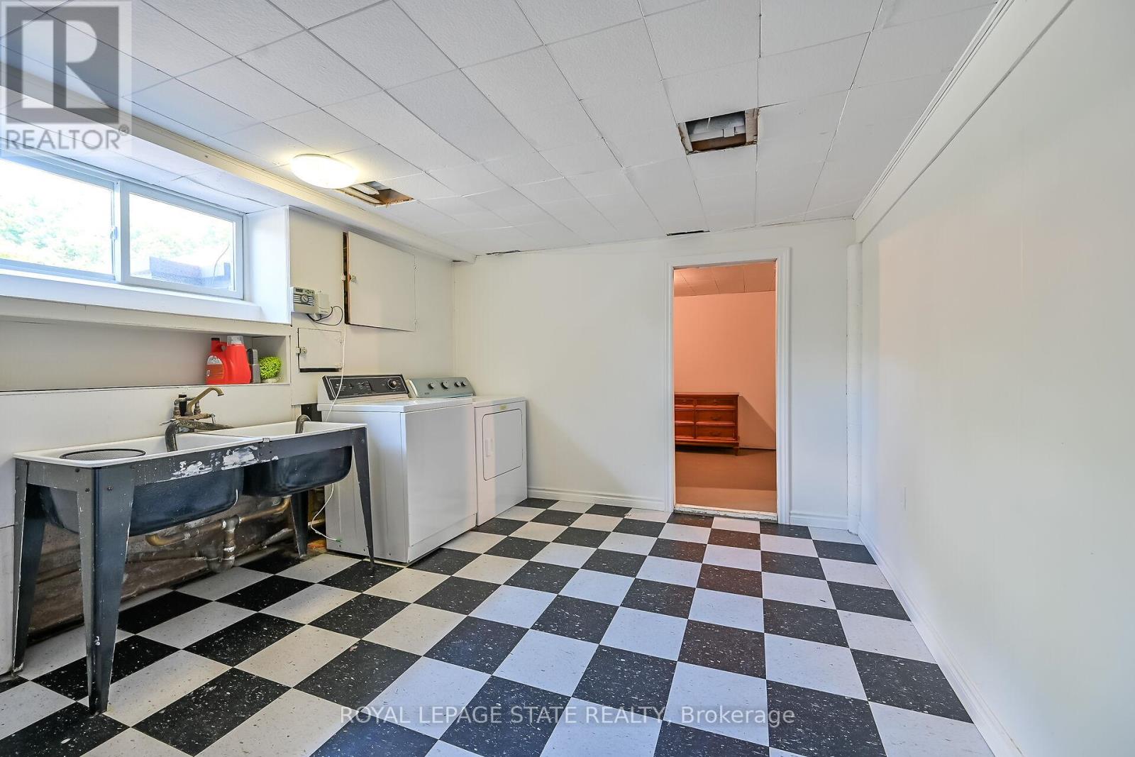 128 Oneida Boulevard, Hamilton, Ontario  L9G 3C9 - Photo 33 - X12484249
