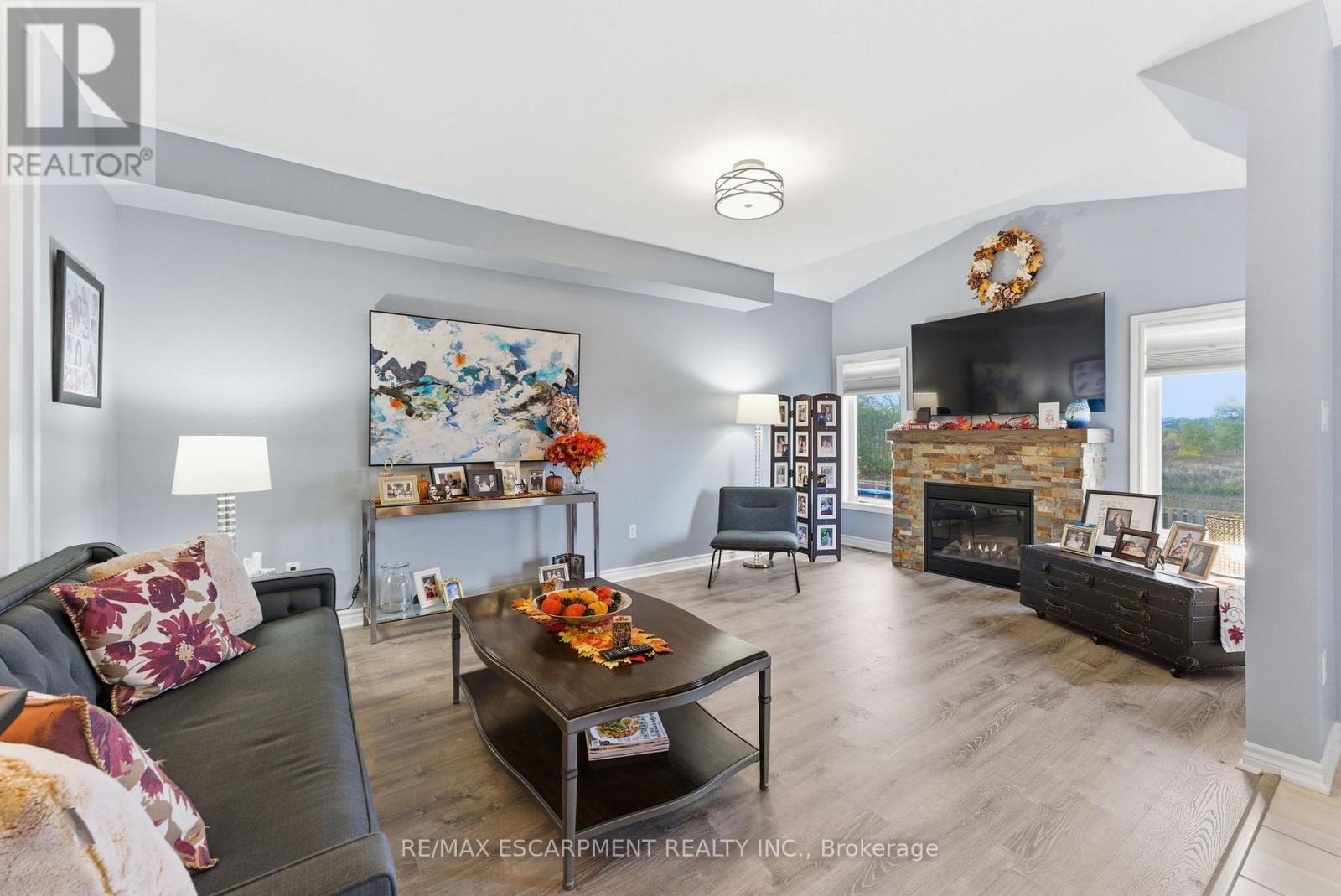 383 Erie Avenue, Brantford, Ontario  N3S 0E6 - Photo 18 - X12484298