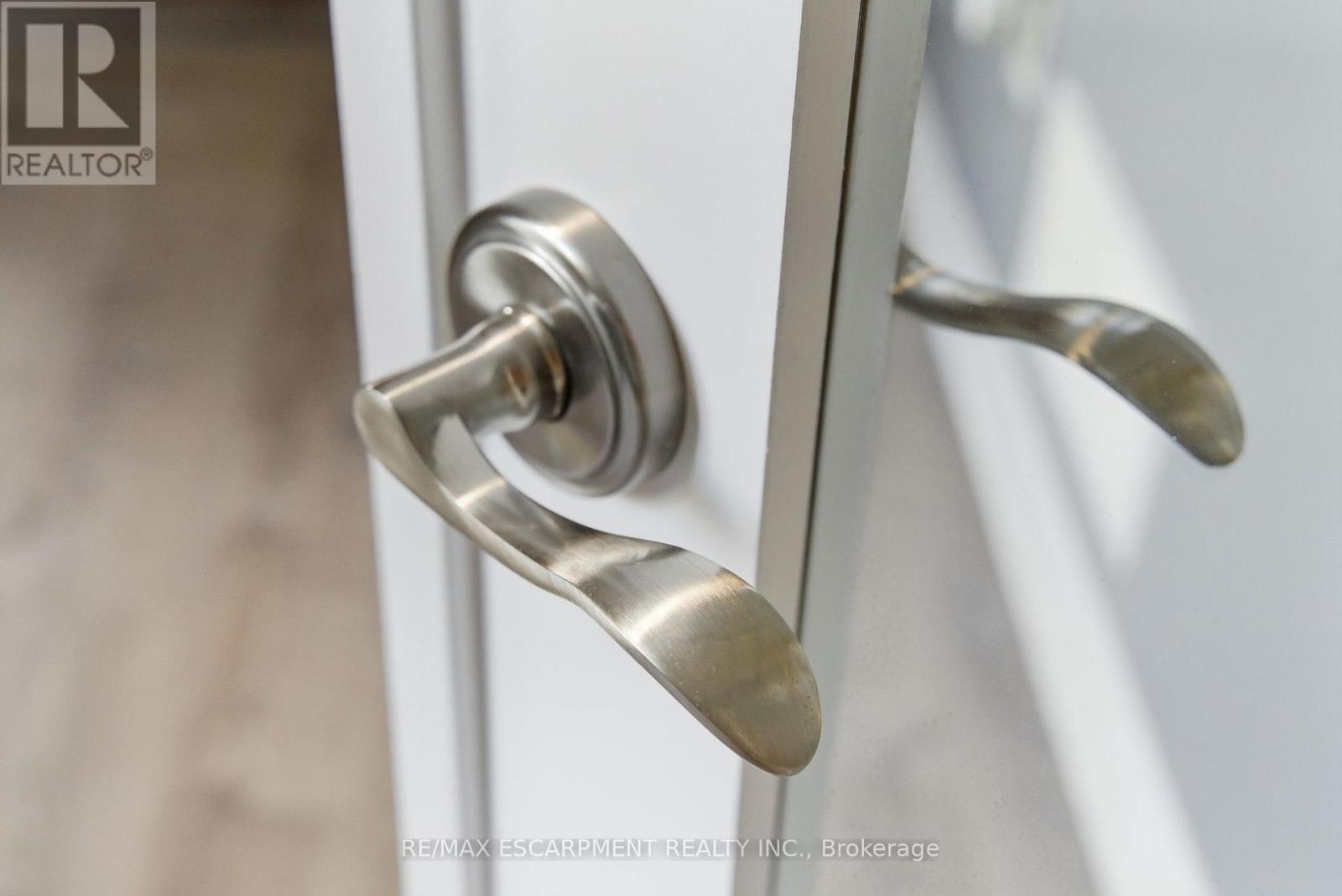 383 Erie Avenue, Brantford, Ontario  N3S 0E6 - Photo 23 - X12484298