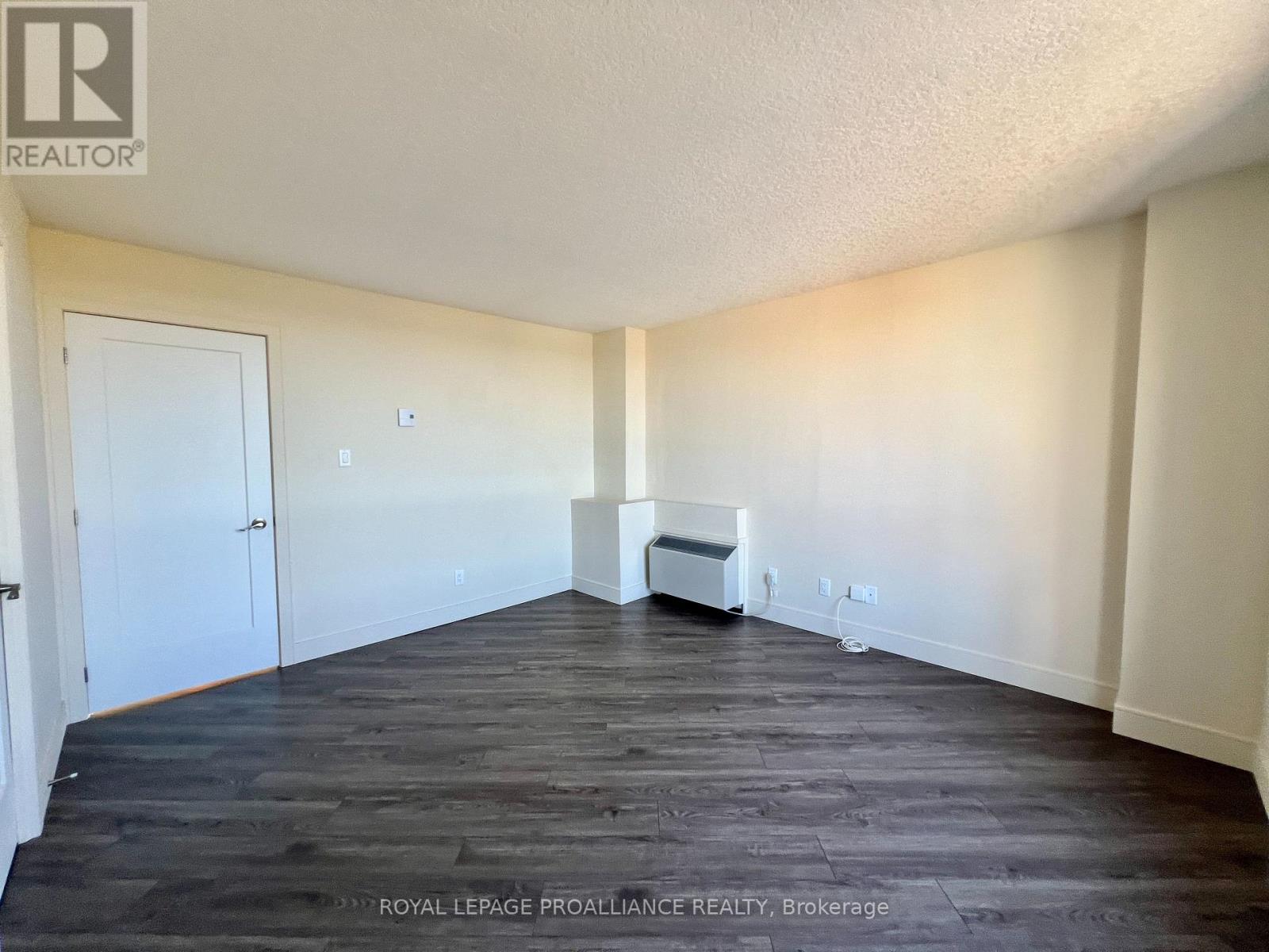 1002 - 344 Front Street, Belleville, Ontario K8N 5M4 - Photo 13 - X12432563