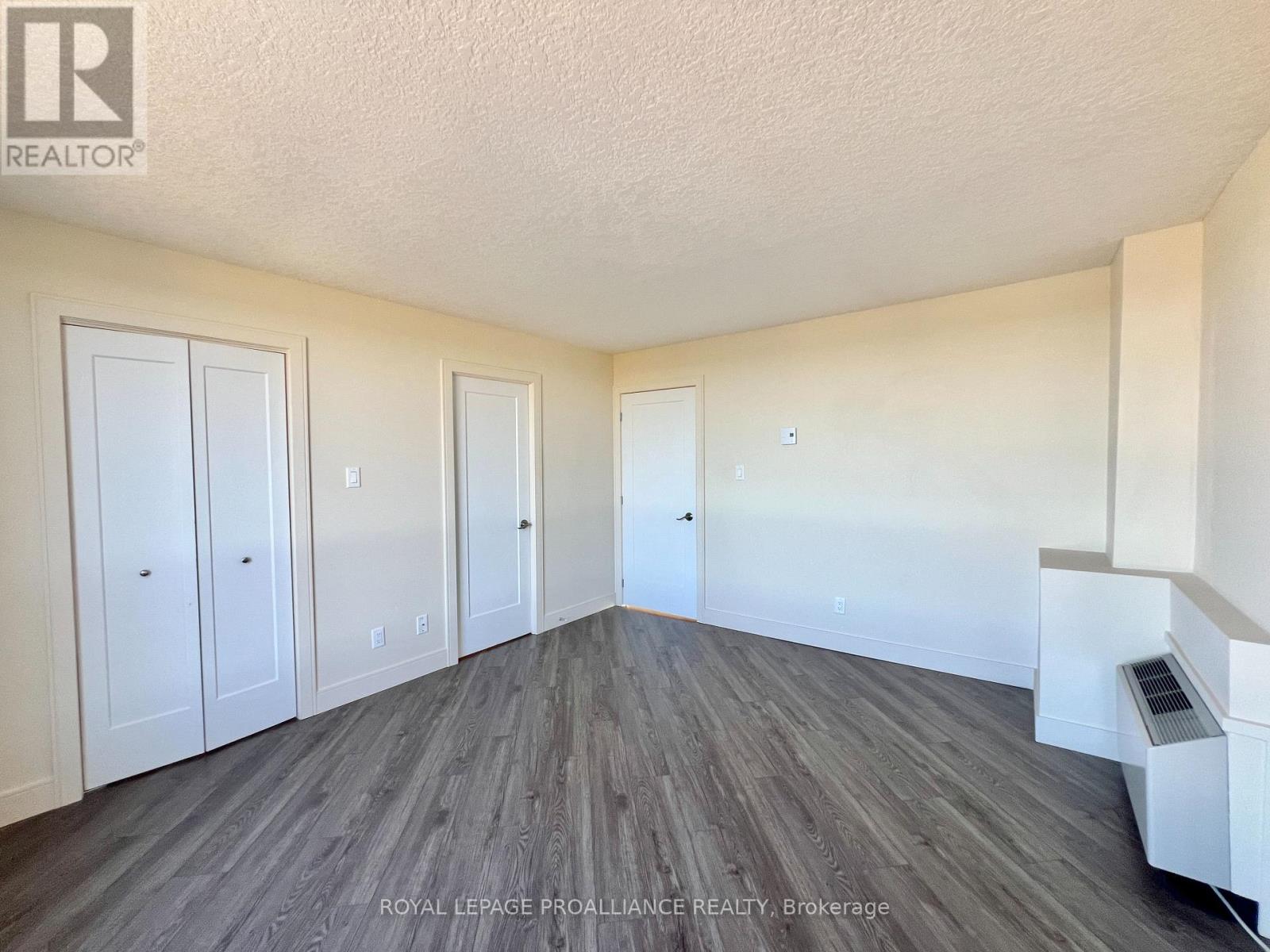 1002 - 344 Front Street, Belleville, Ontario K8N 5M4 - Photo 14 - X12432563