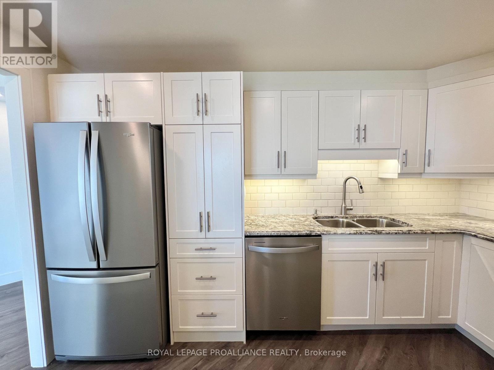 1002 - 344 Front Street, Belleville, Ontario K8N 5M4 - Photo 8 - X12432563