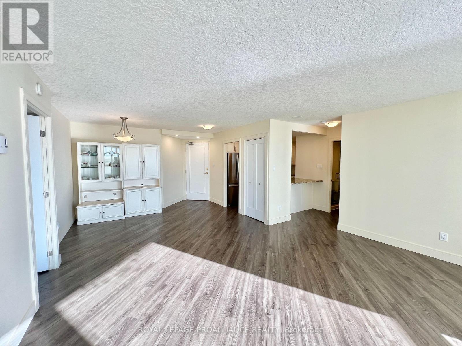 1002 - 344 Front Street, Belleville, Ontario K8N 5M4 - Photo 2 - X12432563