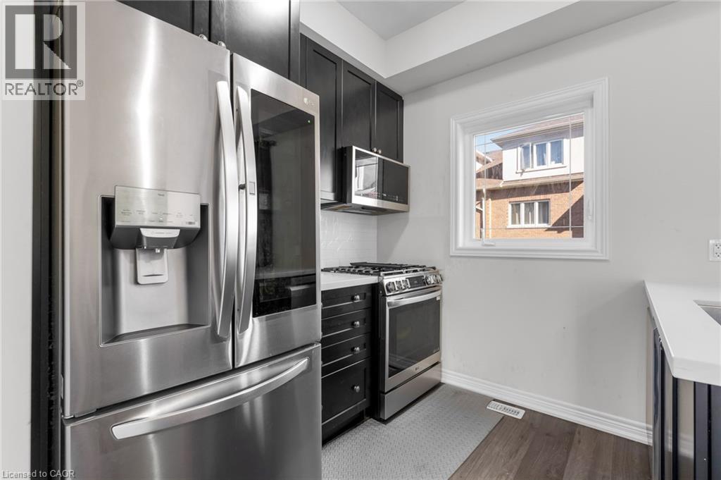 19 Picardy Drive Unit# 15, Stoney Creek, Ontario  L8J 0M7 - Photo 10 - 40782478