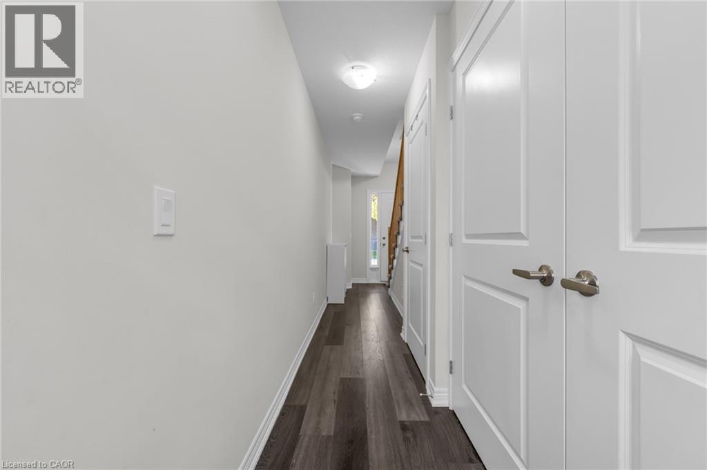 19 Picardy Drive Unit# 15, Stoney Creek, Ontario  L8J 0M7 - Photo 12 - 40782478