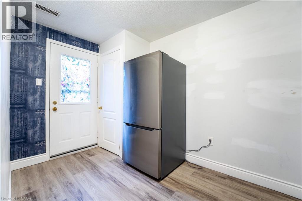 365 Pioneer Drive Unit# 16, Kitchener, Ontario  N2P 2A6 - Photo 26 - 40775726