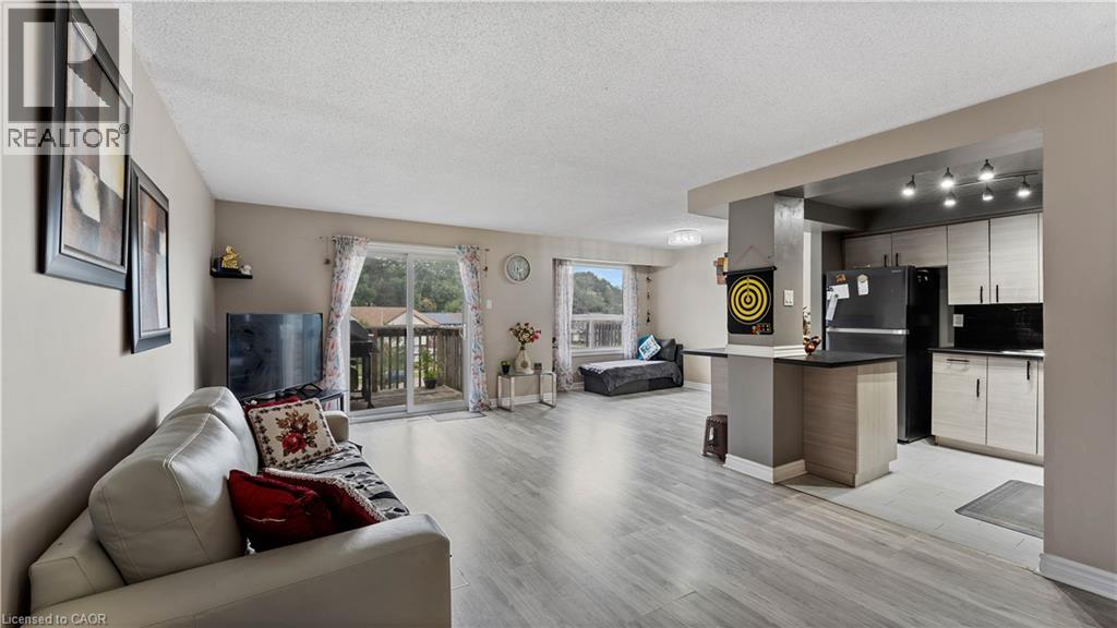 365 Pioneer Drive Unit# 16, Kitchener, Ontario  N2P 2A6 - Photo 6 - 40775726