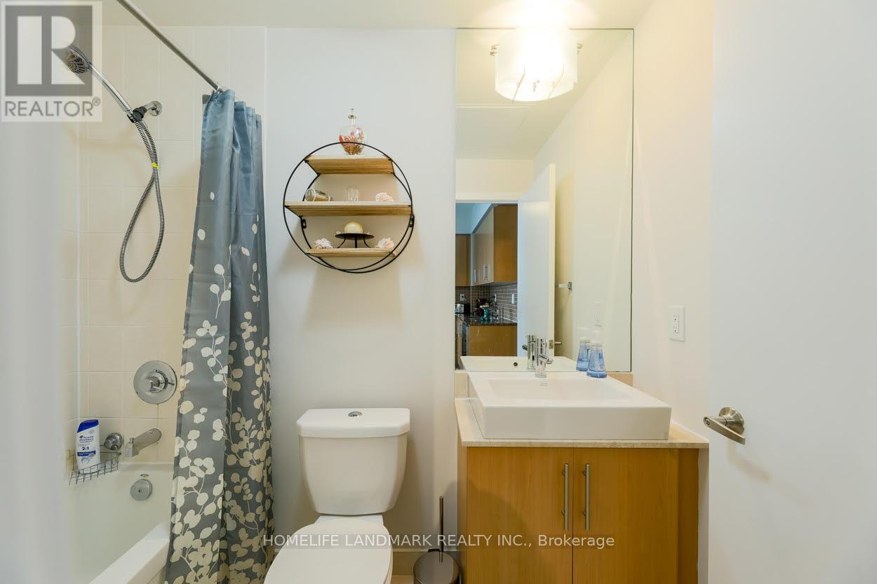 4003 - 55 Bremner Boulevard, Toronto, Ontario  M5J 0A6 - Photo 13 - C12484314