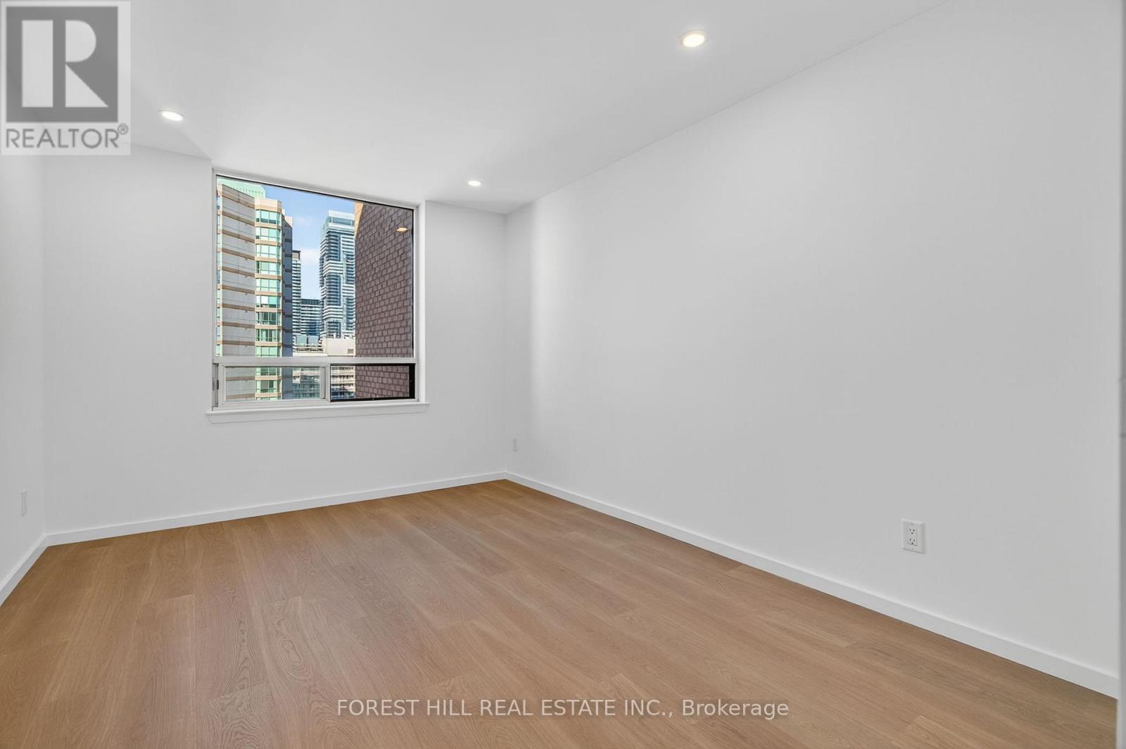 2703 - 633 Bay Street, Toronto, Ontario  M5G 2G4 - Photo 20 - C12484316