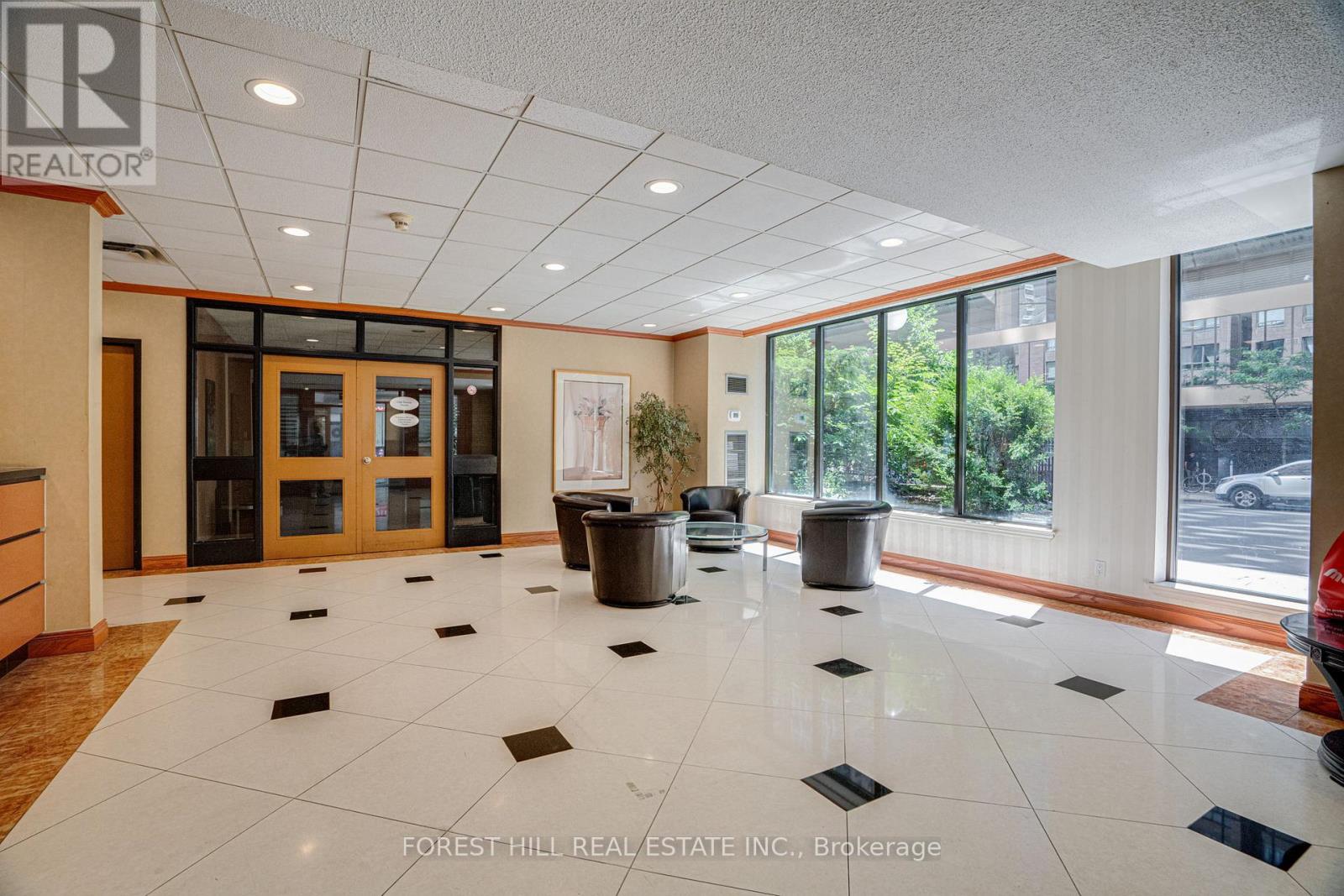 2703 - 633 Bay Street, Toronto, Ontario  M5G 2G4 - Photo 3 - C12484316
