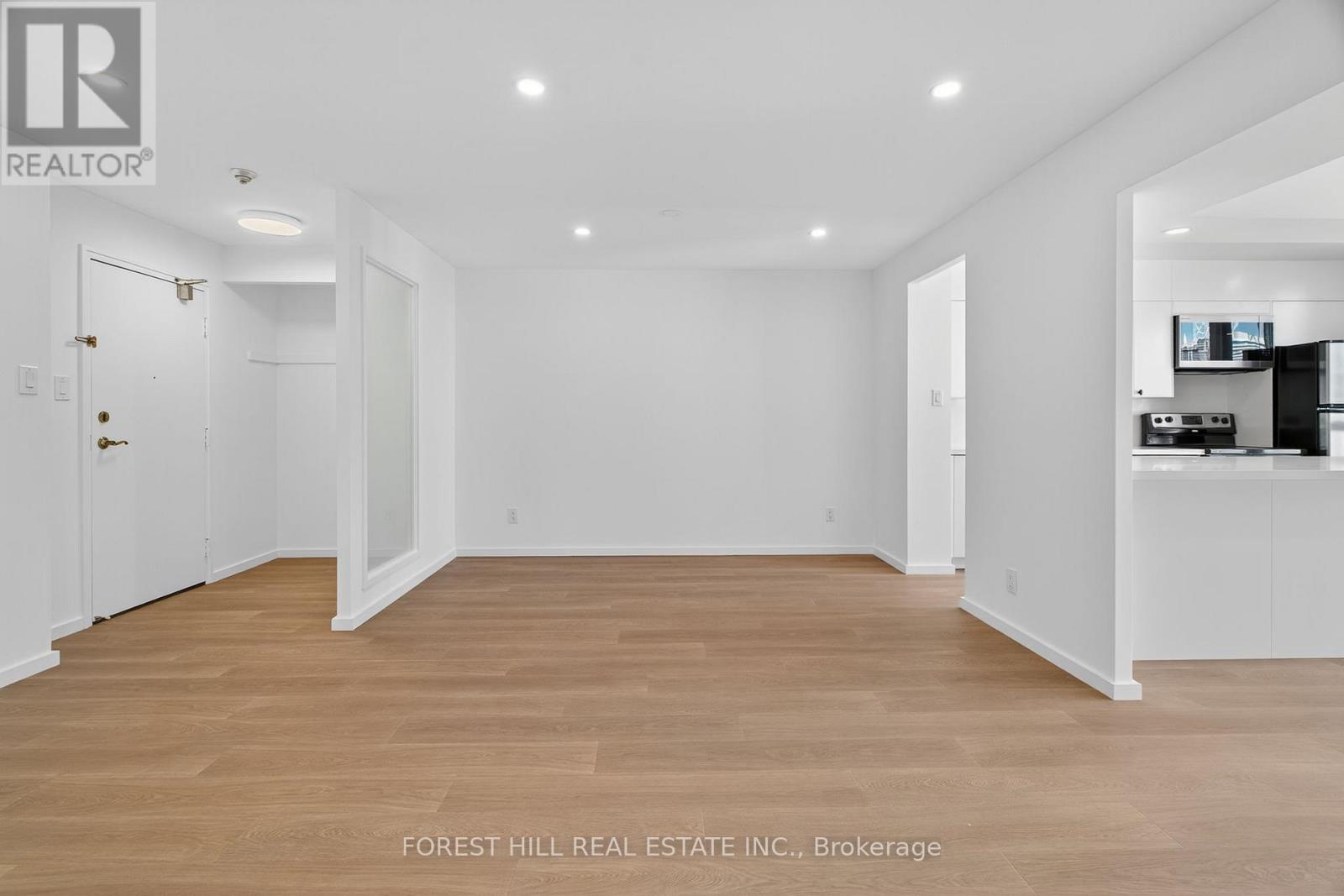 2703 - 633 Bay Street, Toronto, Ontario  M5G 2G4 - Photo 5 - C12484316