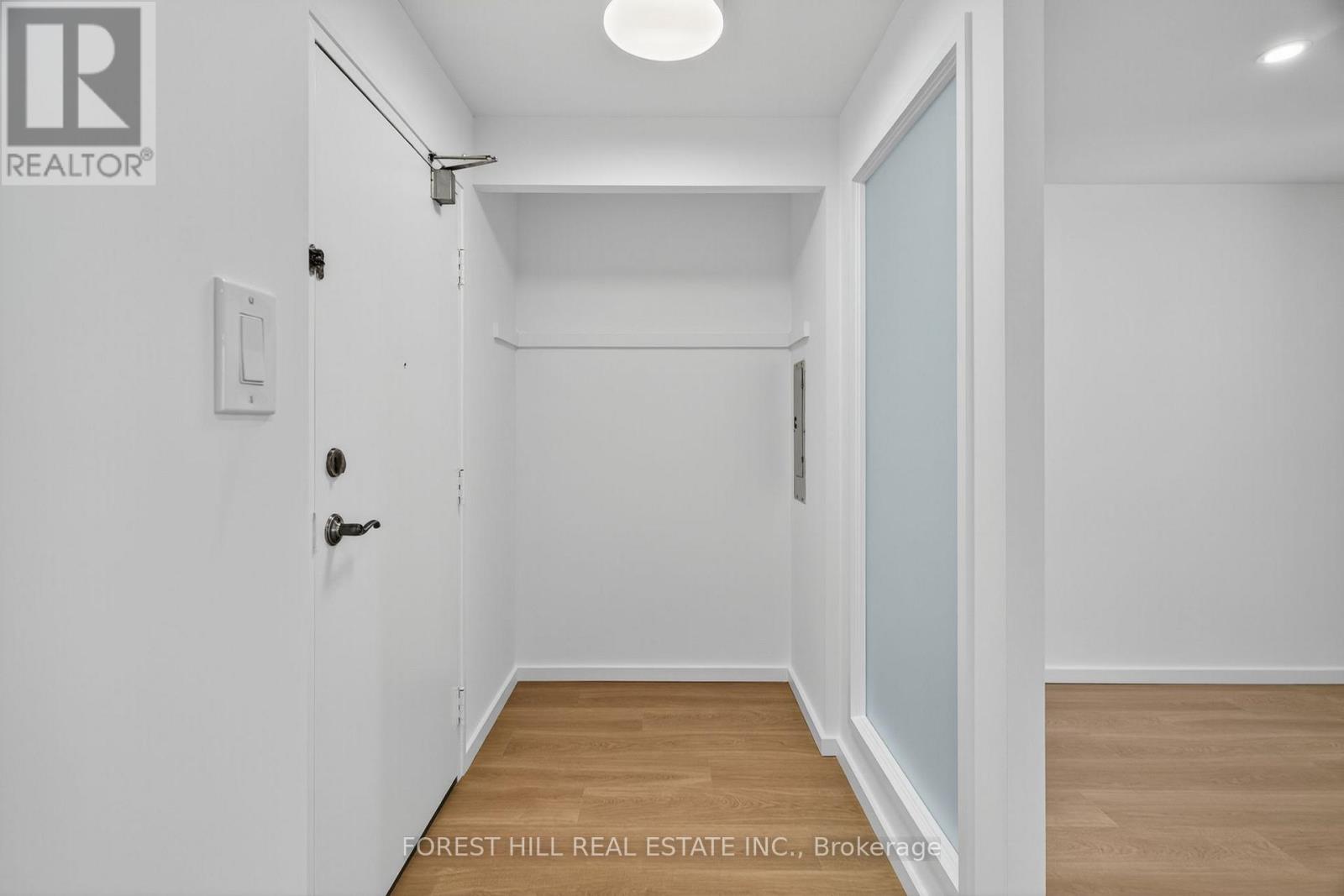 2703 - 633 Bay Street, Toronto, Ontario  M5G 2G4 - Photo 6 - C12484316