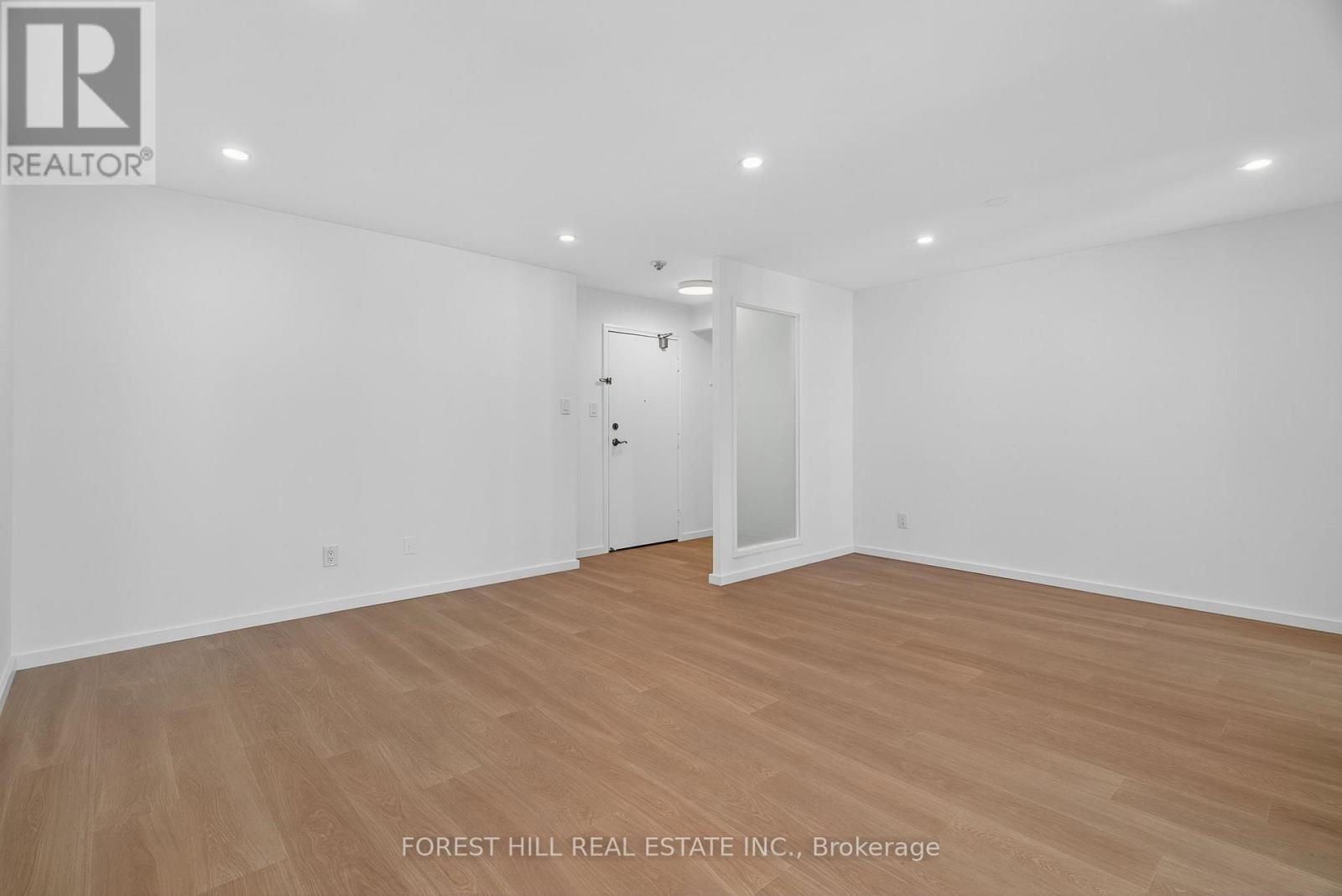 2703 - 633 Bay Street, Toronto, Ontario  M5G 2G4 - Photo 9 - C12484316