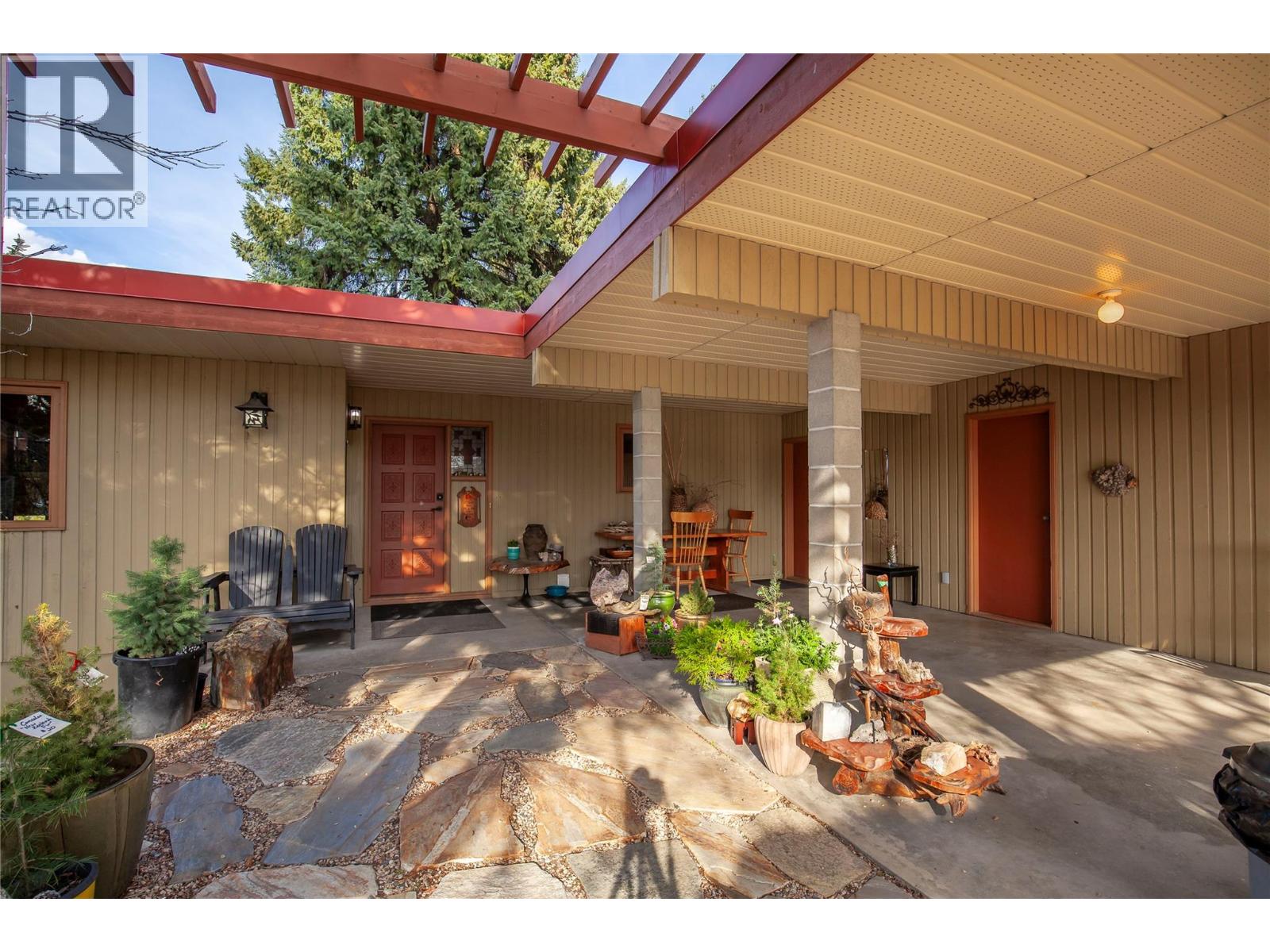 239 Stepping Stones Crescent, Spallumcheen, British Columbia  V1H 1X2 - Photo 2 - 10343769