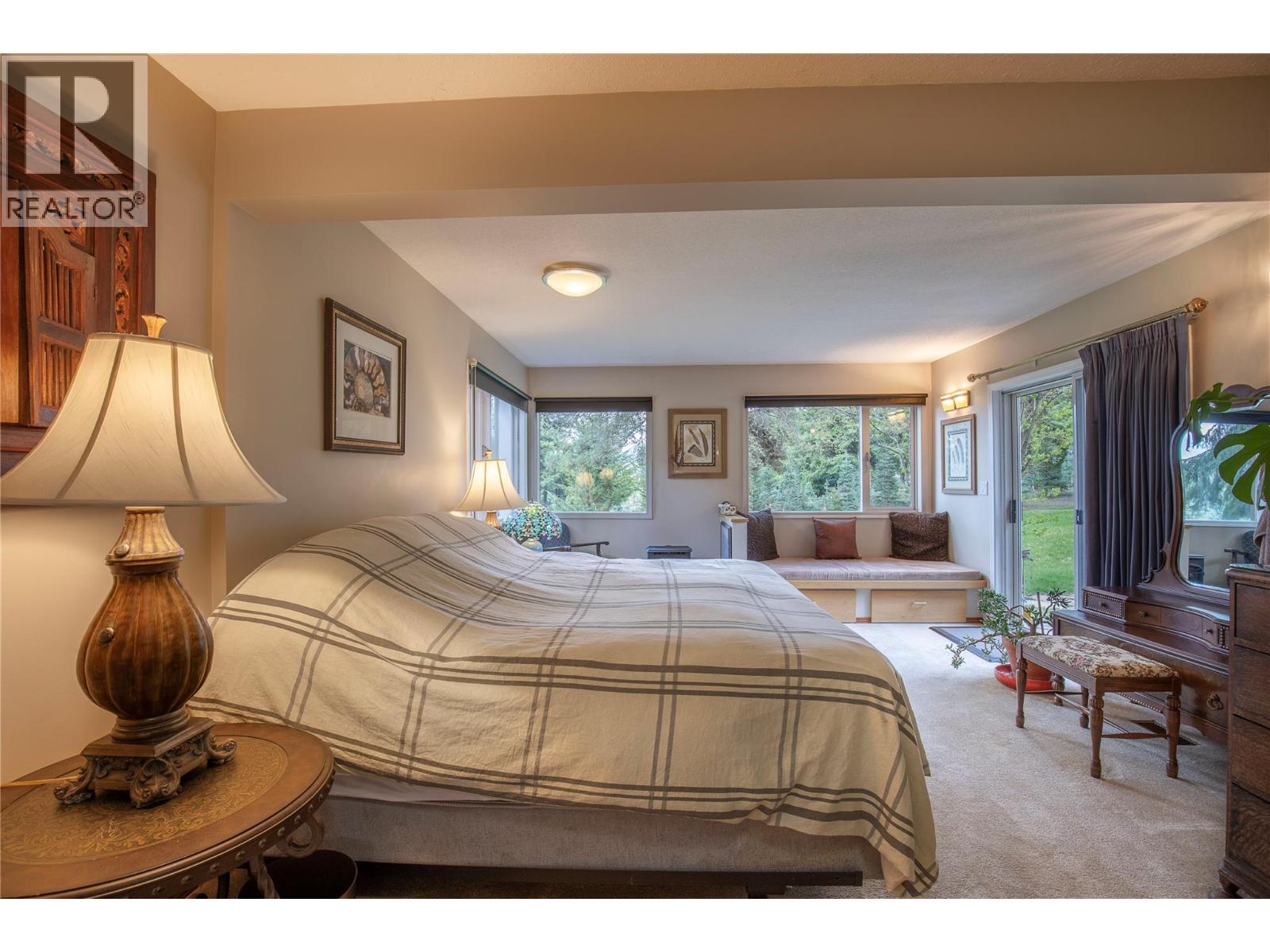 239 Stepping Stones Crescent, Spallumcheen, British Columbia  V1H 1X2 - Photo 30 - 10343769