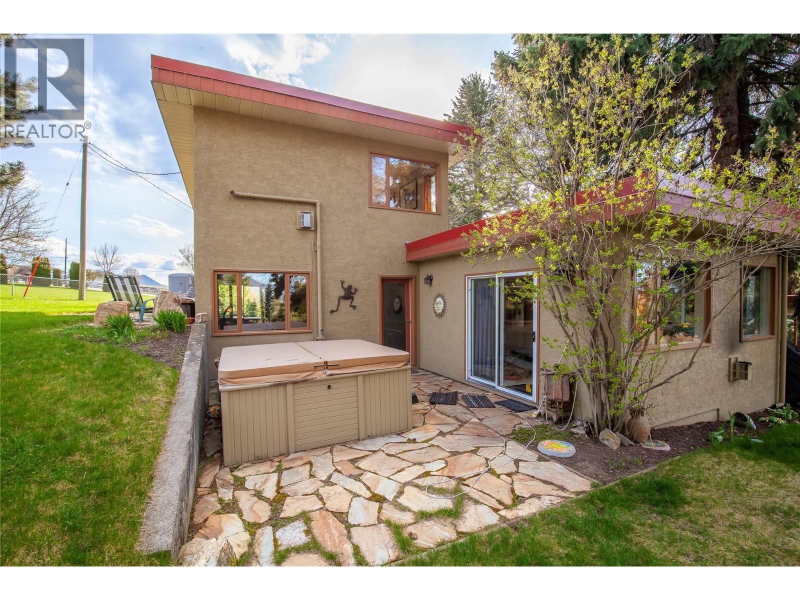 239 Stepping Stones Crescent, Spallumcheen, British Columbia  V1H 1X2 - Photo 35 - 10343769