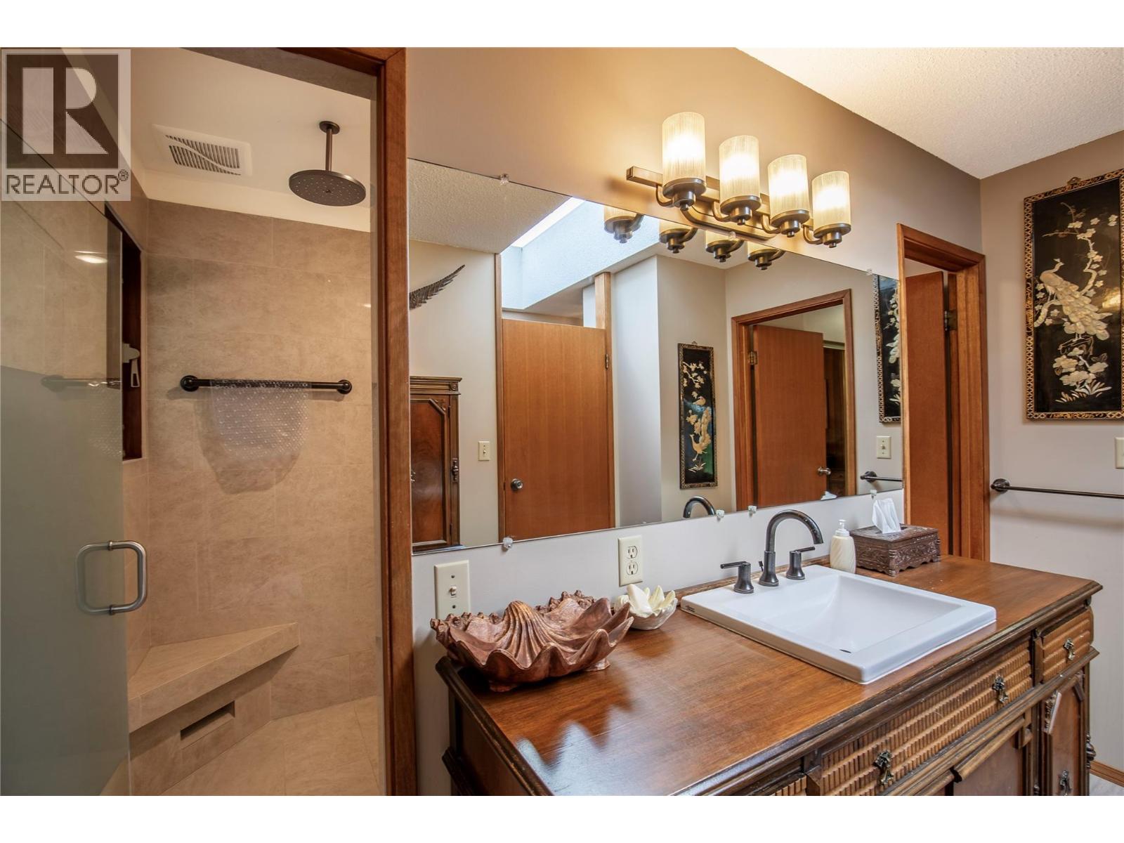 239 Stepping Stones Crescent, Spallumcheen, British Columbia  V1H 1X2 - Photo 28 - 10343769