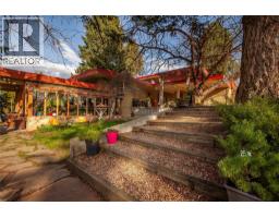 239 Stepping Stones Crescent, spallumcheen, British Columbia