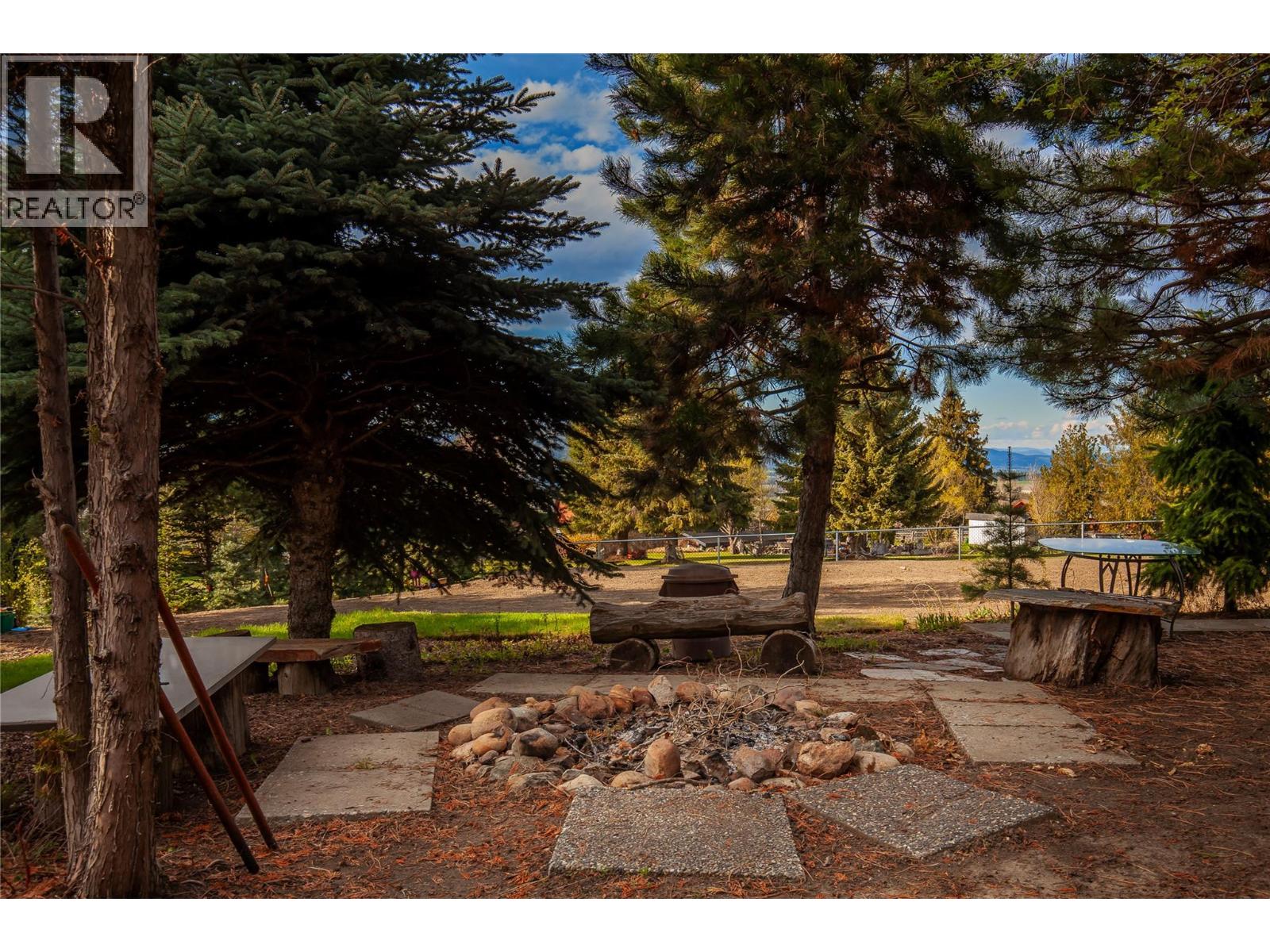 239 Stepping Stones Crescent, Spallumcheen, British Columbia  V1H 1X2 - Photo 72 - 10343769