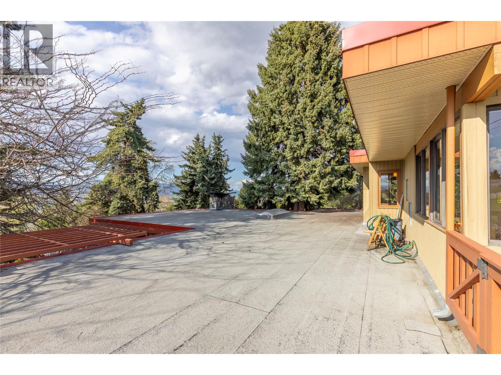 239 Stepping Stones Crescent, Spallumcheen, British Columbia  V1H 1X2 - Photo 58 - 10343769