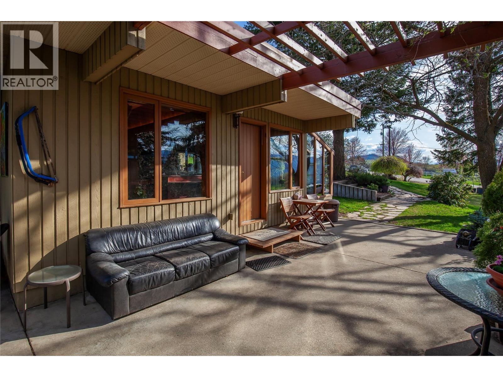 239 Stepping Stones Crescent, Spallumcheen, British Columbia  V1H 1X2 - Photo 64 - 10343769