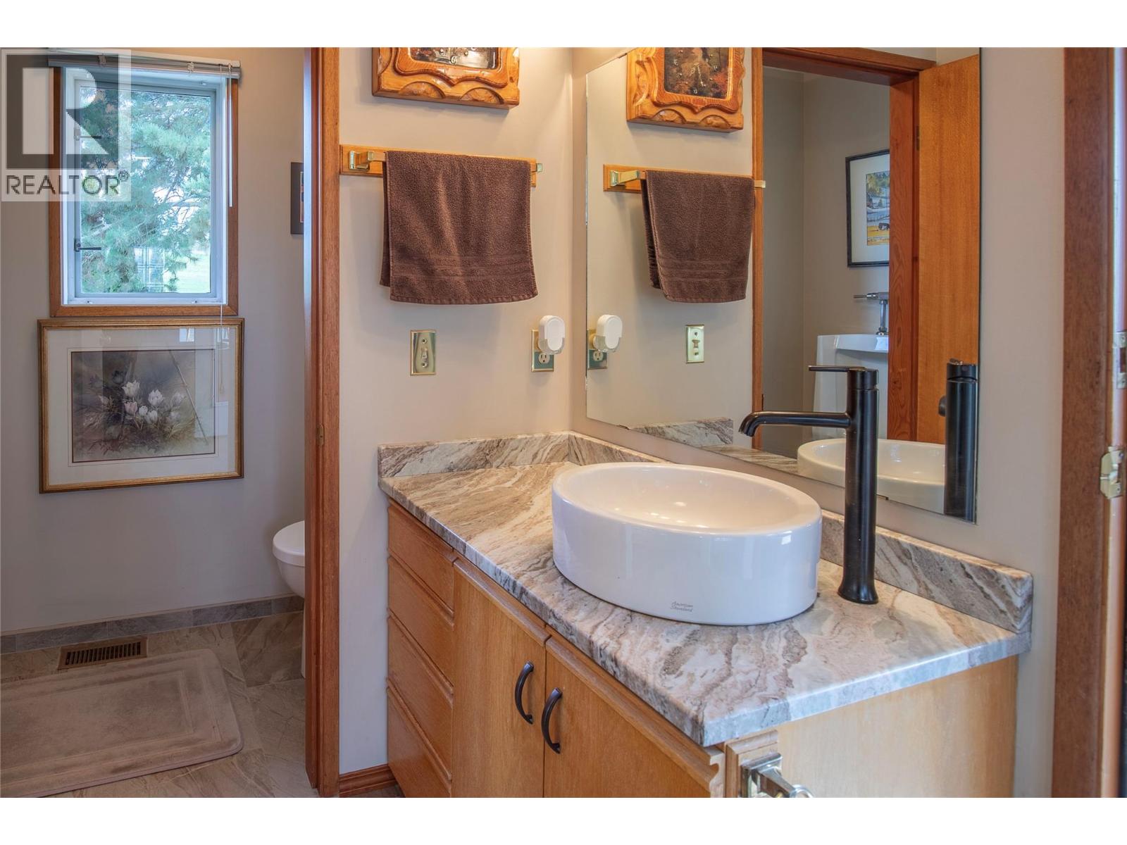 239 Stepping Stones Crescent, Spallumcheen, British Columbia  V1H 1X2 - Photo 46 - 10343769