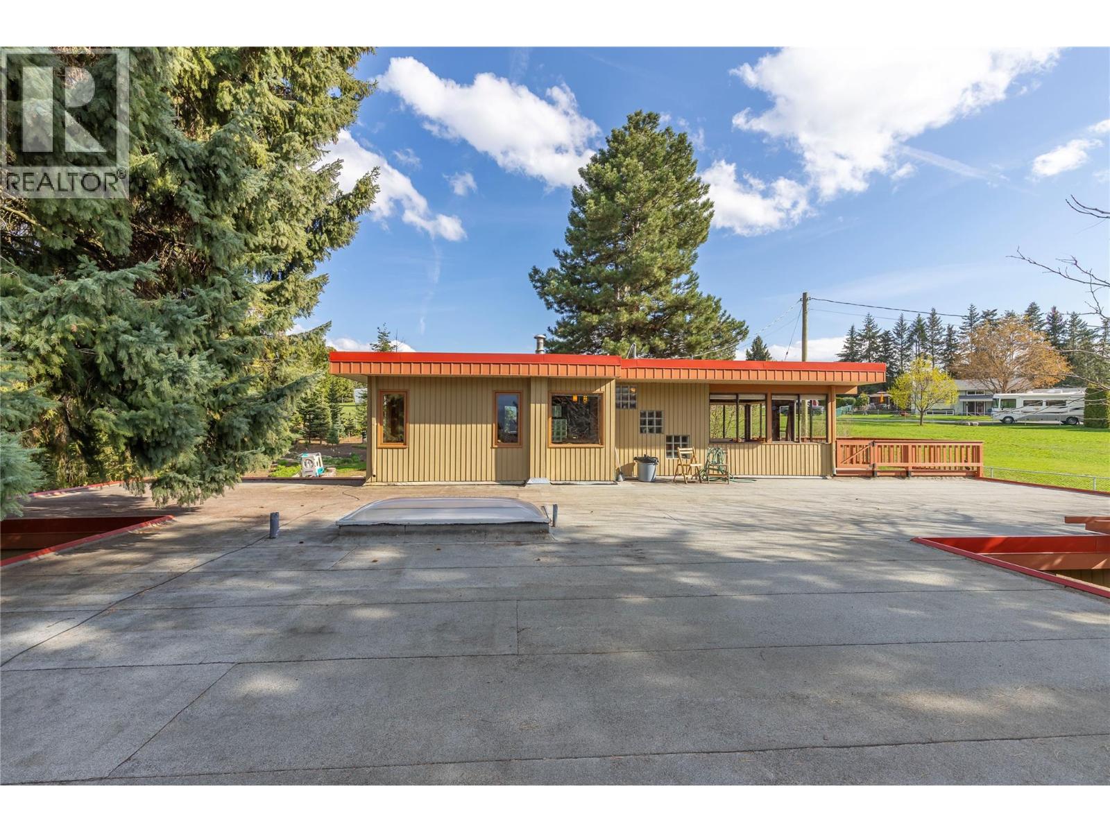 239 Stepping Stones Crescent, Spallumcheen, British Columbia  V1H 1X2 - Photo 57 - 10343769