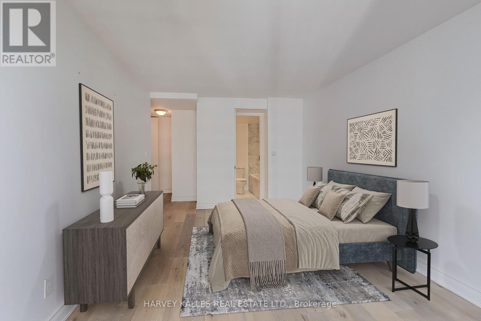 2804 - 33 Harbour Square, Toronto, Ontario M5J 2G2 - Photo 13 - C12433407