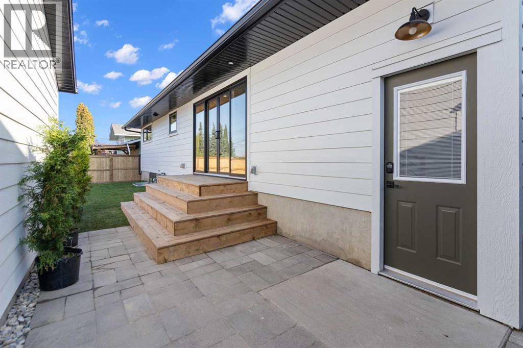 1275 Lake Sundance Crescent Se, Calgary, Alberta  T2J 2S7 - Photo 38 - A2264147