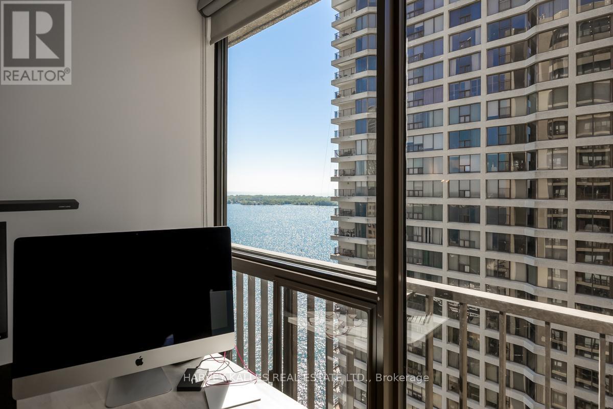 2804 - 33 Harbour Square, Toronto, Ontario M5J 2G2 - Photo 15 - C12433407