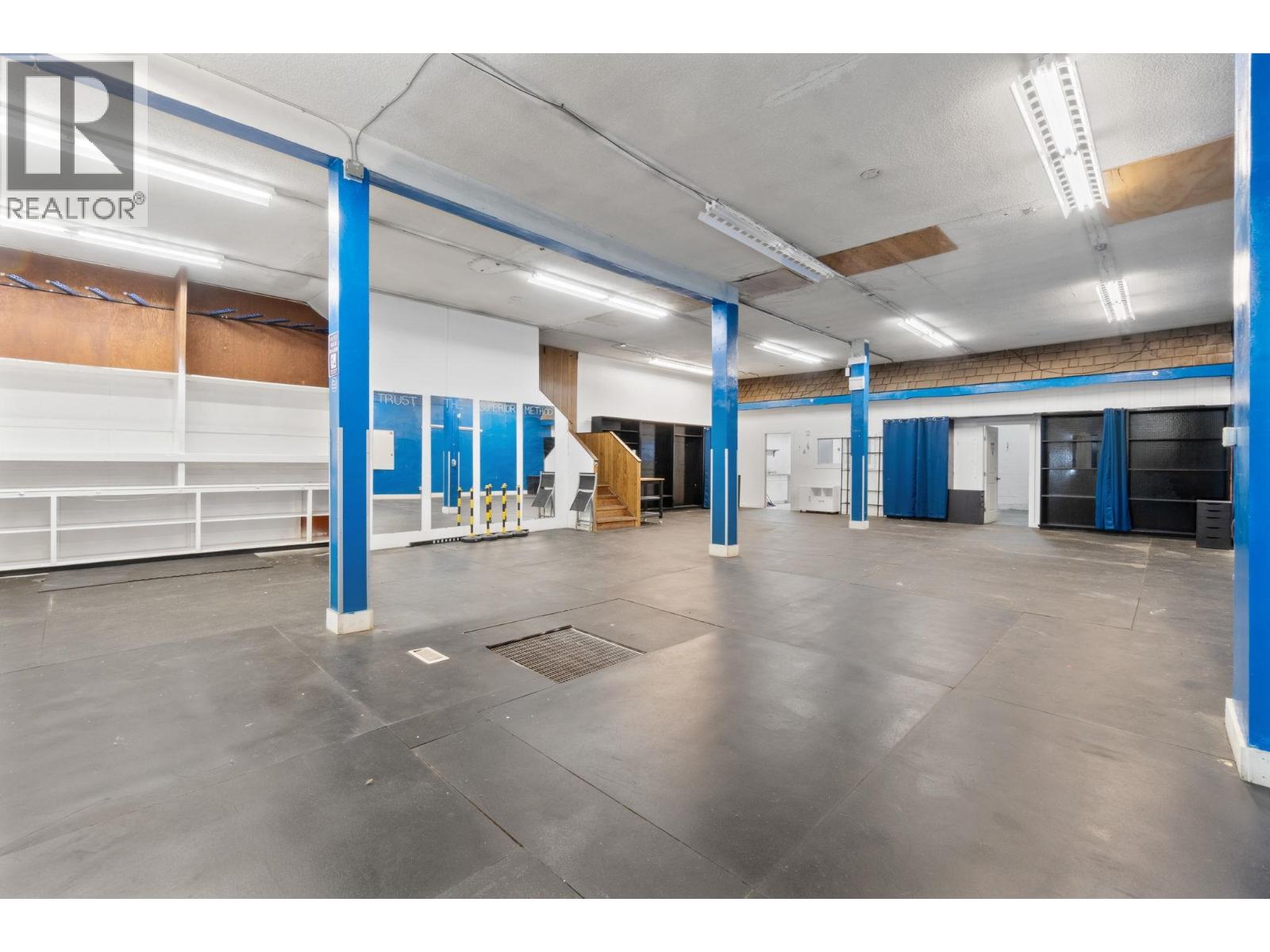 22344 Lougheed Highway, Maple Ridge, British Columbia V2X 2T4 - Photo 10 - C8071050