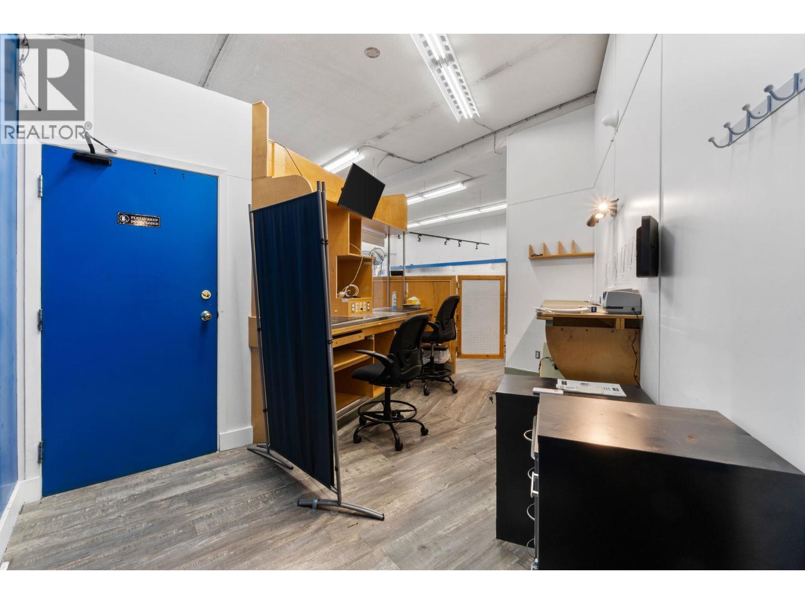 22344 Lougheed Highway, Maple Ridge, British Columbia V2X 2T4 - Photo 9 - C8071050