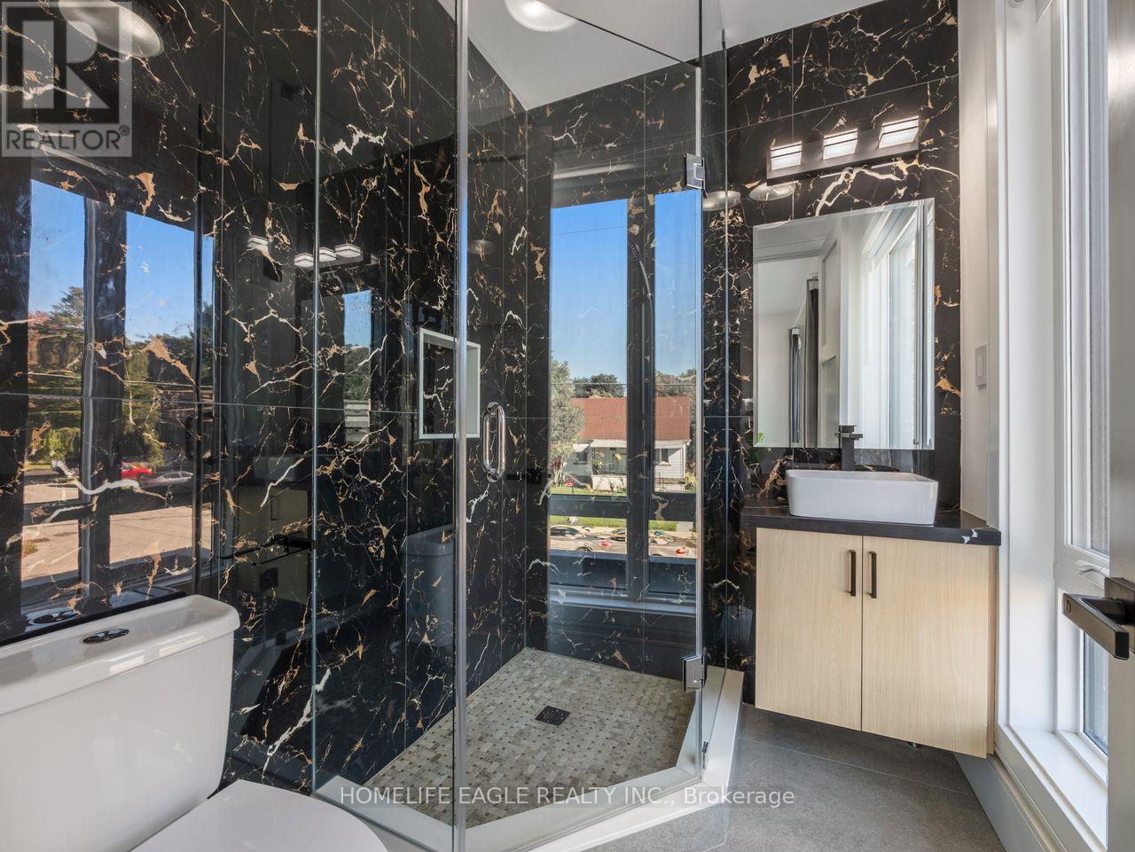 109a Heale Avenue, Toronto, Ontario  M1N 3Y2 - Photo 17 - E12484308