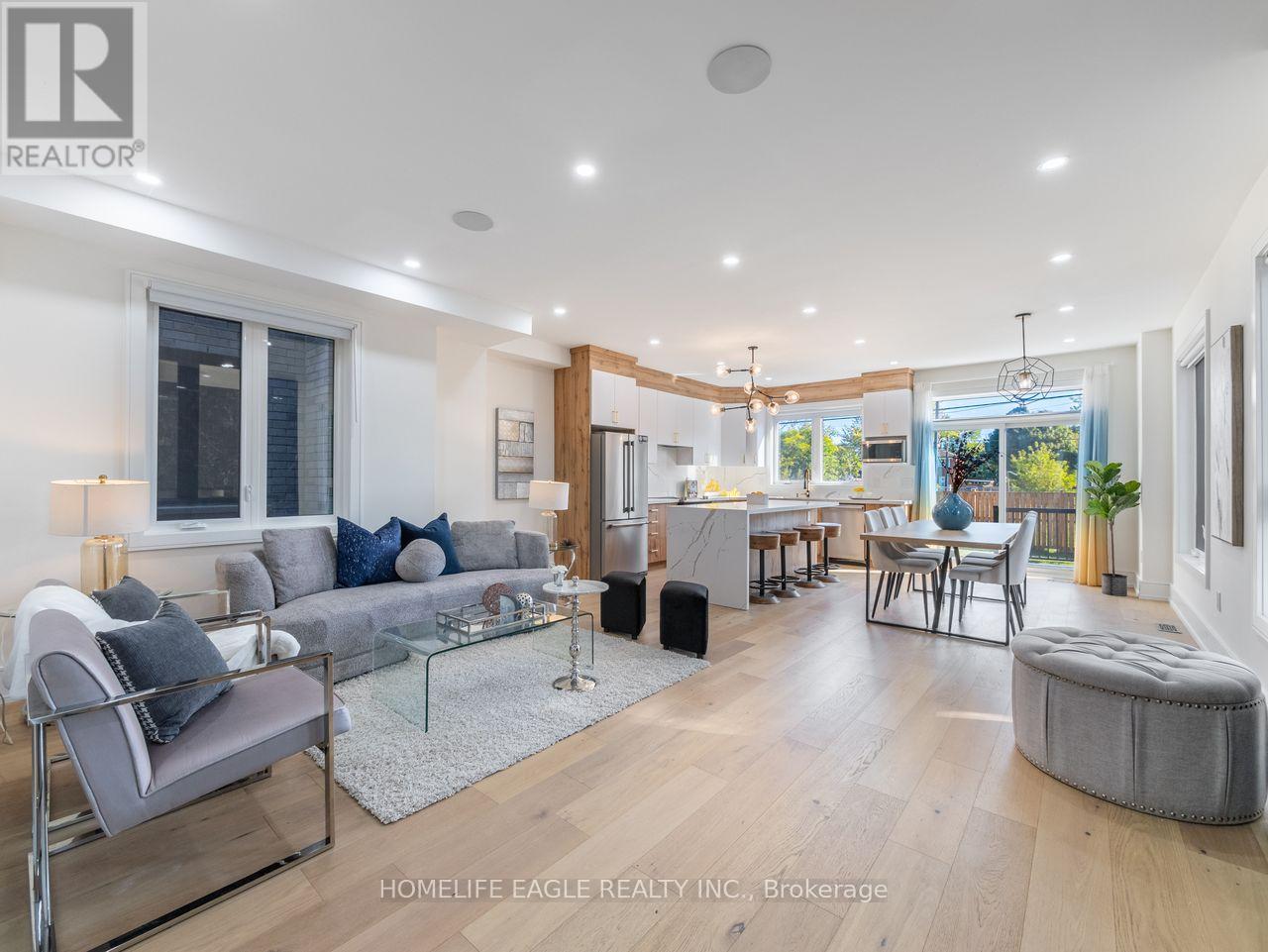 109a Heale Avenue, Toronto, Ontario  M1N 3Y2 - Photo 2 - E12484308