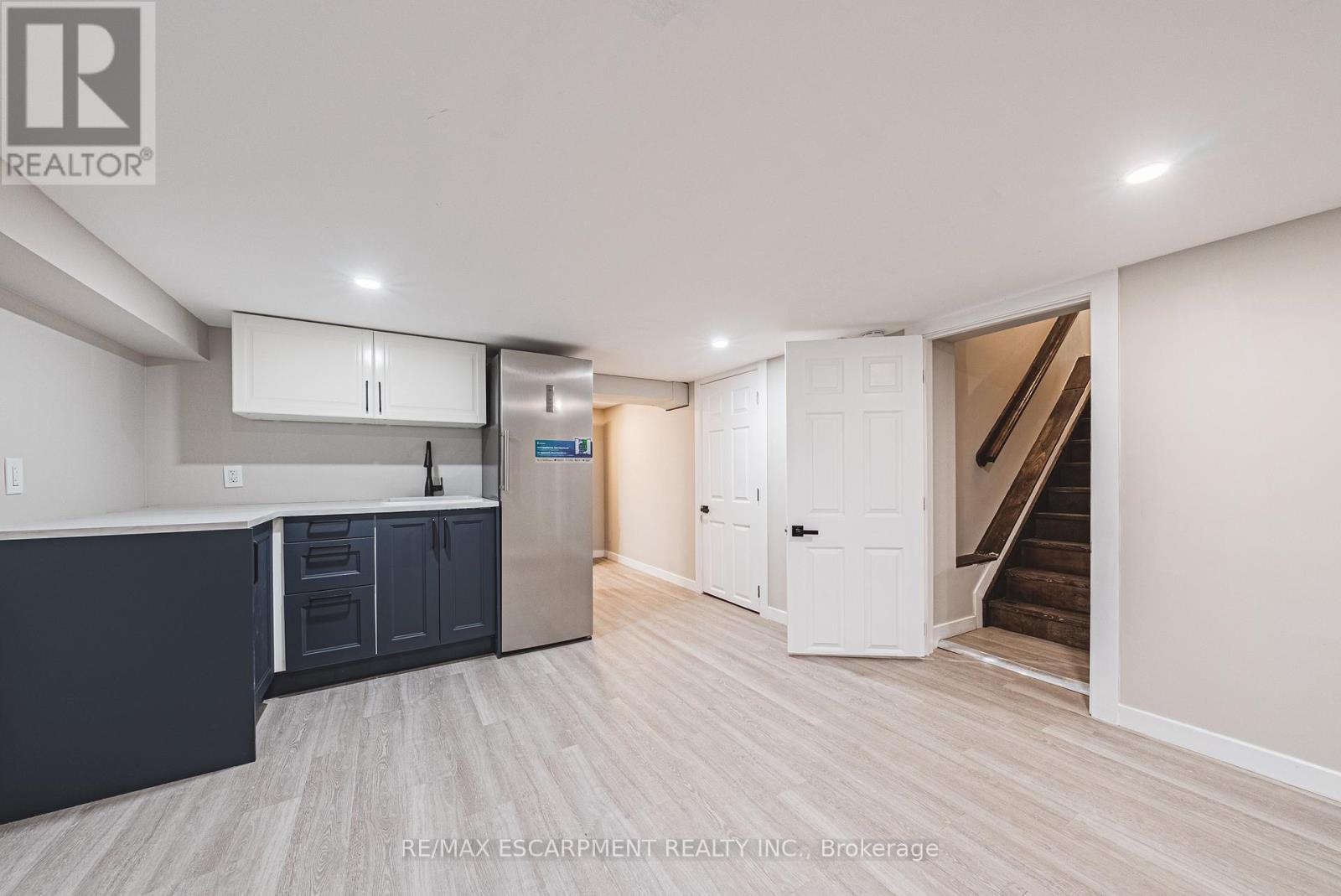 3865 Victoria Avenue, Lincoln, Ontario  L0R 2C0 - Photo 23 - X12429386