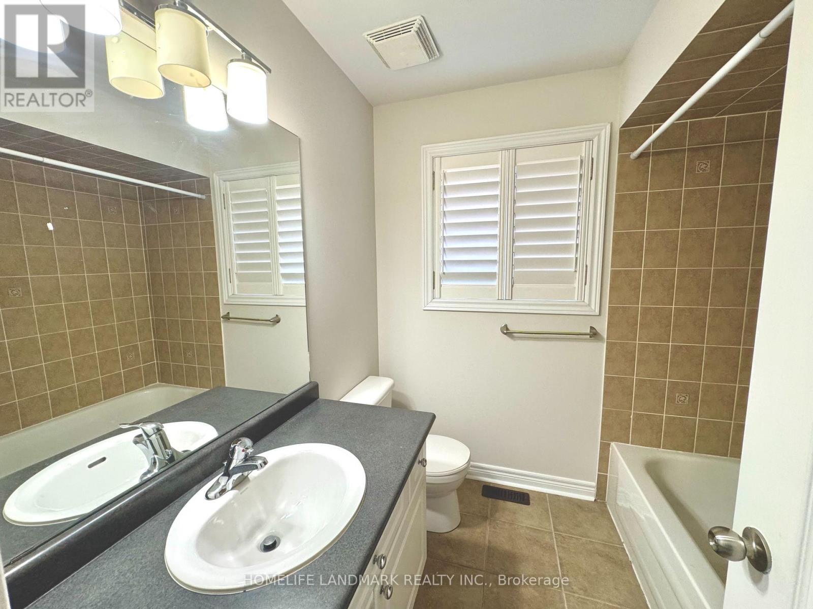 113 Mynden Way, Newmarket, Ontario  L3X 3B7 - Photo 11 - N12484318