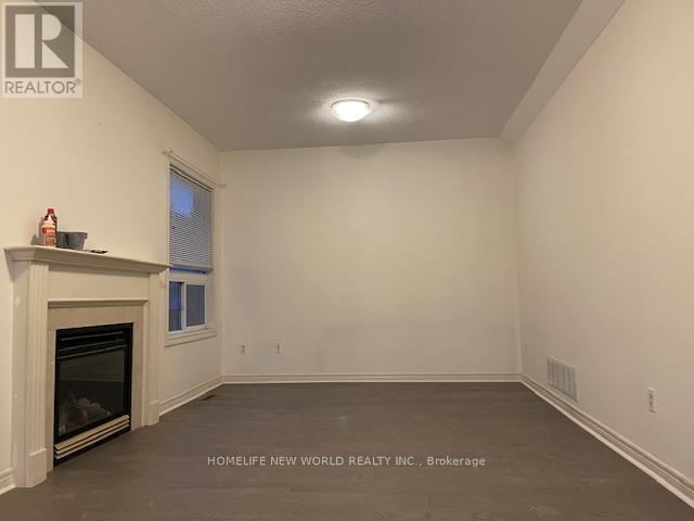356 Coachwish Trail, Newmarket, Ontario  L3X 2R2 - Photo 4 - N12484353