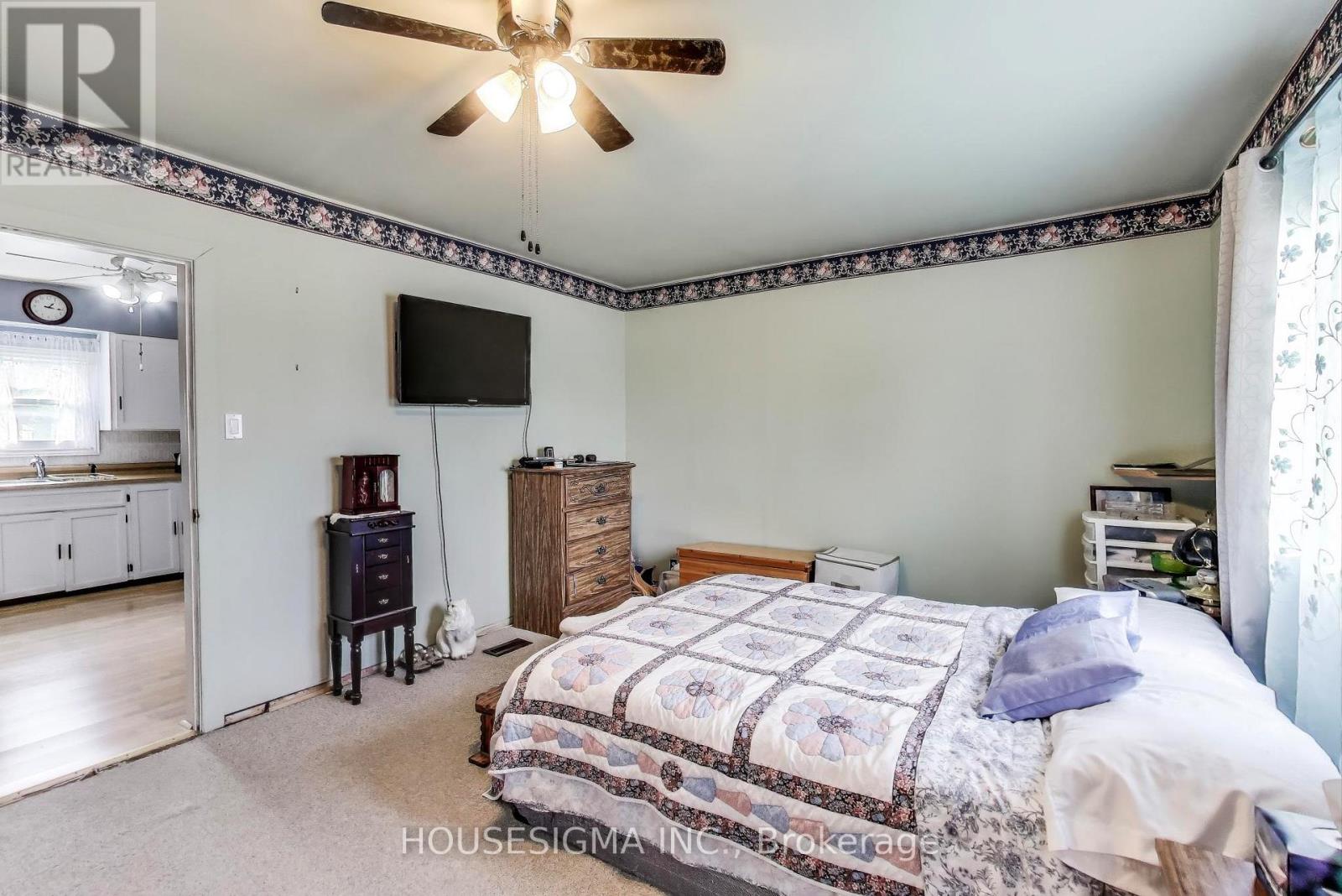 51 James Street E, Orillia, Ontario  L3V 1L3 - Photo 12 - S12484344