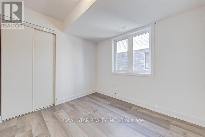 2 - 14 Pumpkin Cor Crescent, Barrie (Innis-Shore), Ontario  L9J 0C2 - Photo 19 - S12484405