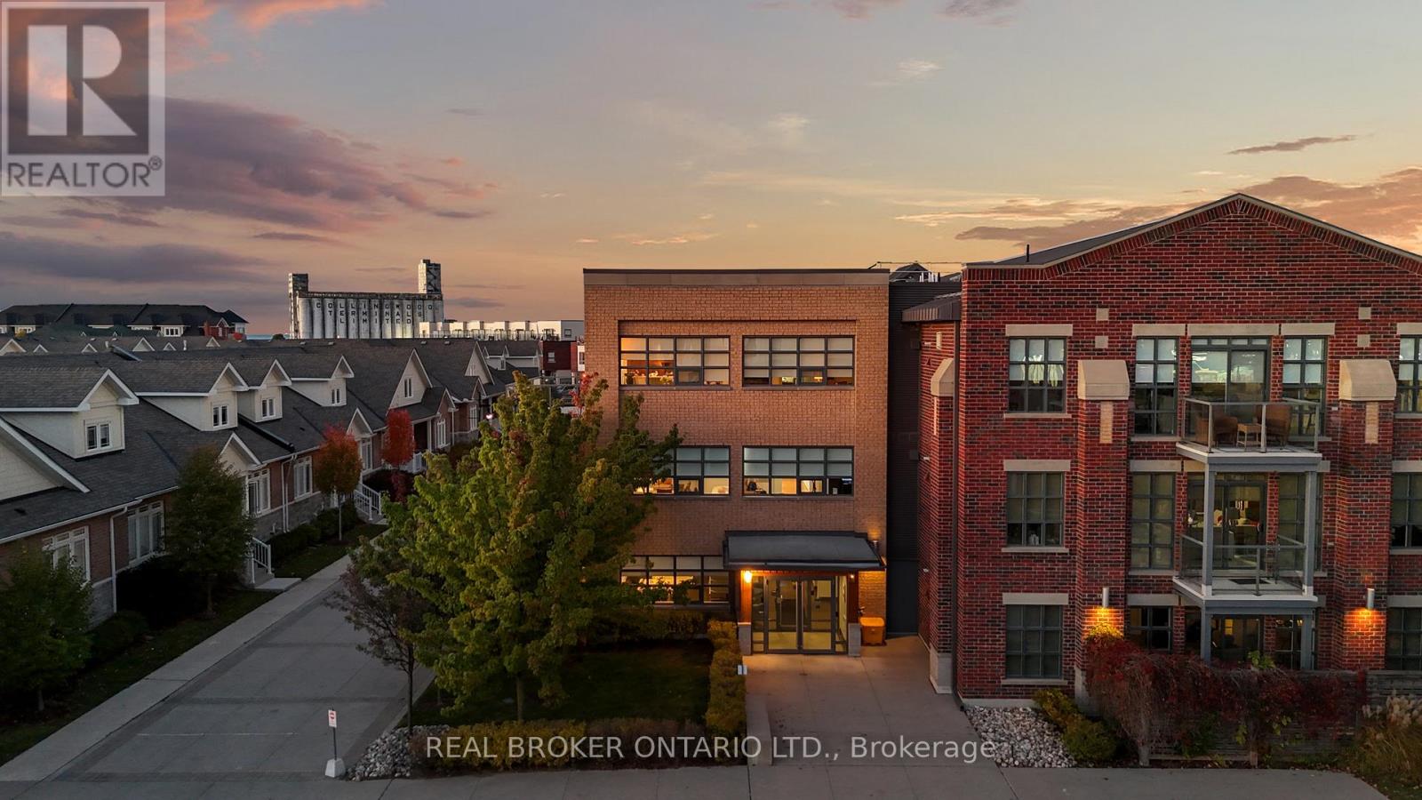 302 - 1 SHIPYARD LANE, collingwood, Ontario