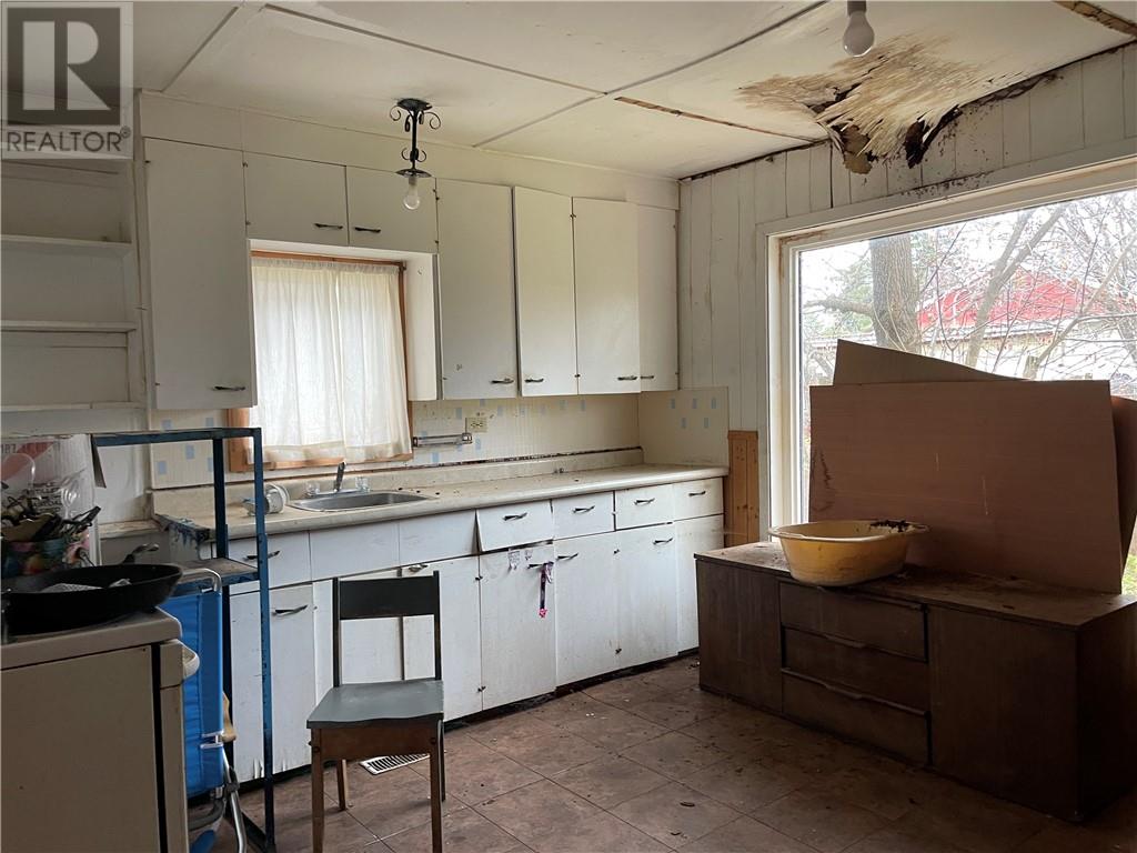 131 Edward Street N, Powassan, Ontario  P0H 1Z0 - Photo 3 - 2125396