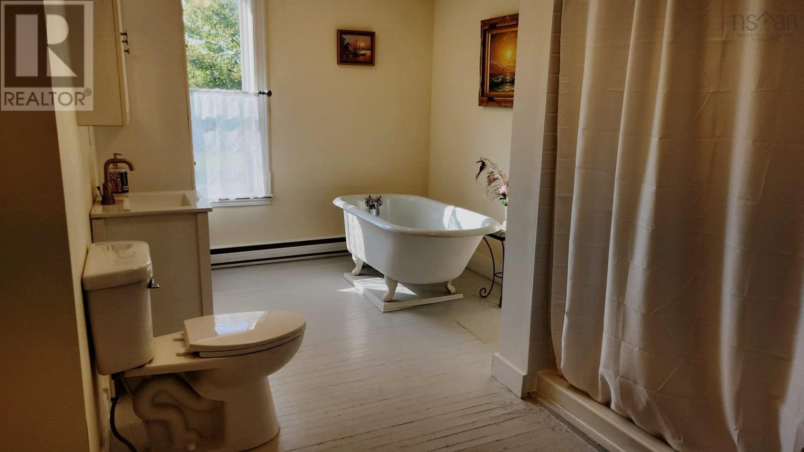 200 Argyle Street, Yarmouth, Nova Scotia  B5A 3X3 - Photo 10 - 202523478