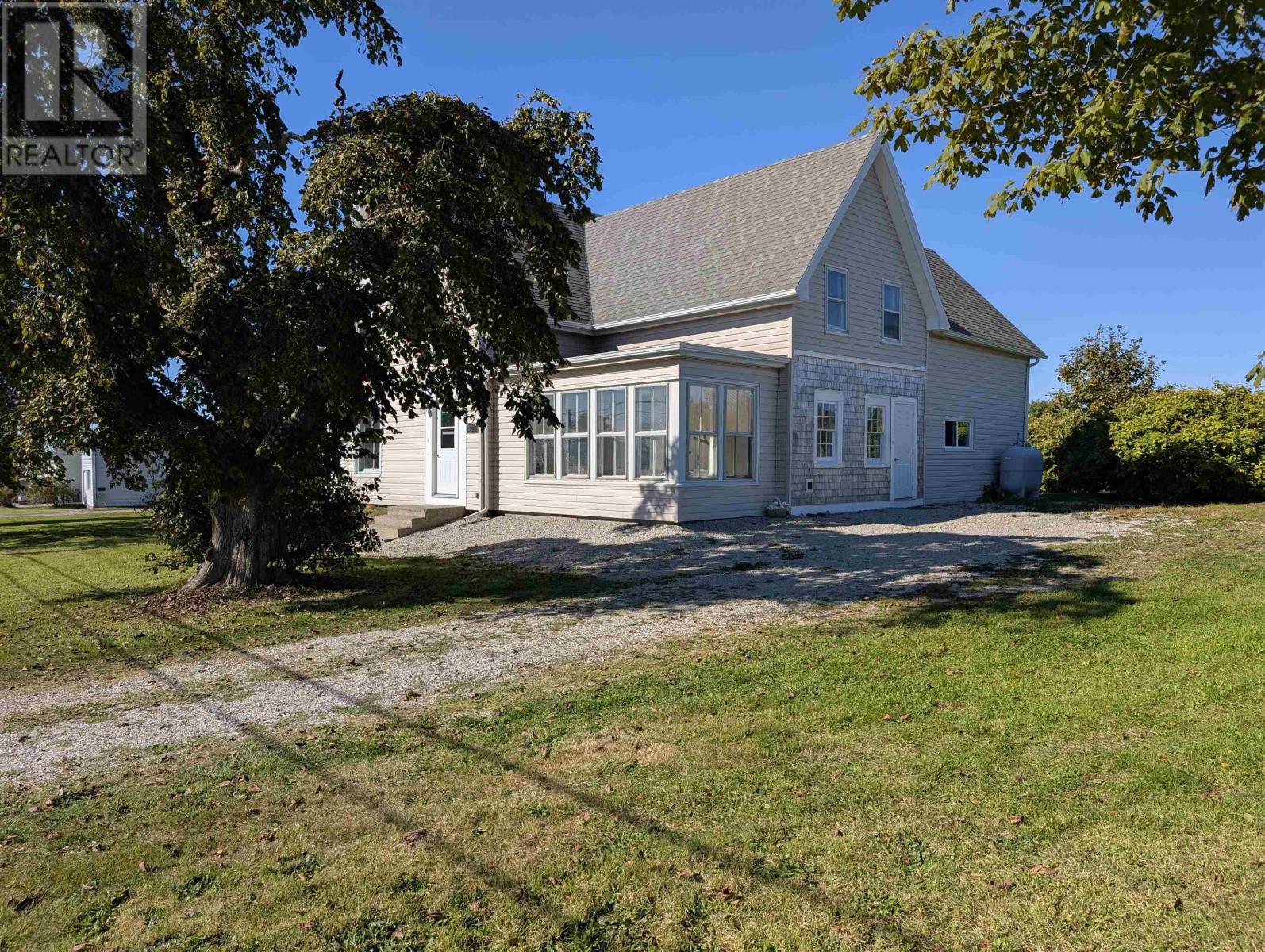 200 Argyle Street, Yarmouth, Nova Scotia  B5A 3X3 - Photo 3 - 202523478