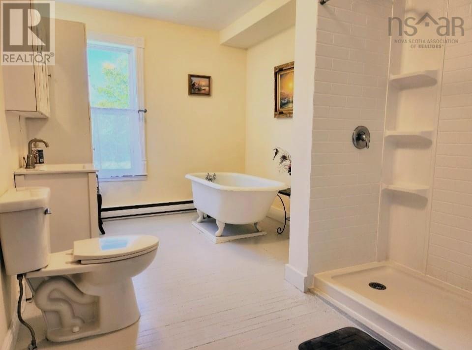 200 Argyle Street, Yarmouth, Nova Scotia  B5A 3X3 - Photo 9 - 202523478