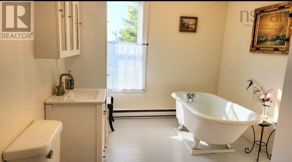 200 Argyle Street, Yarmouth, Nova Scotia  B5A 3X3 - Photo 8 - 202523478