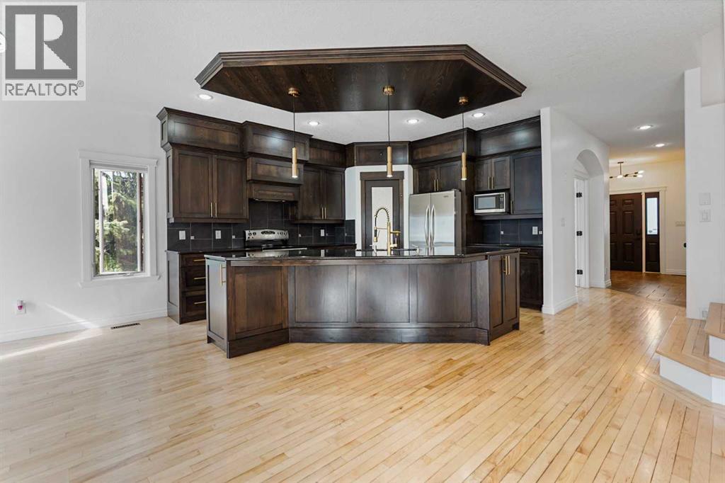 4 Heritage Point W, Lethbridge, Alberta  T1K 7Z4 - Photo 6 - A2261133