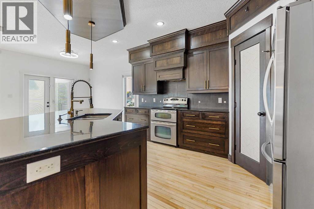 4 Heritage Point W, Lethbridge, Alberta  T1K 7Z4 - Photo 8 - A2261133